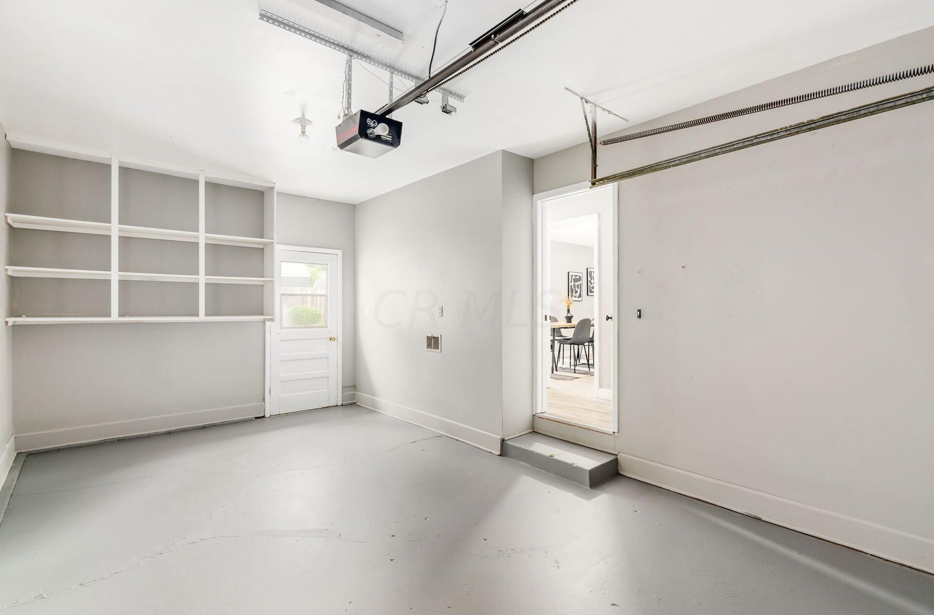 1094 Kenwick Rd, Columbus OH 43209-2582 exterior