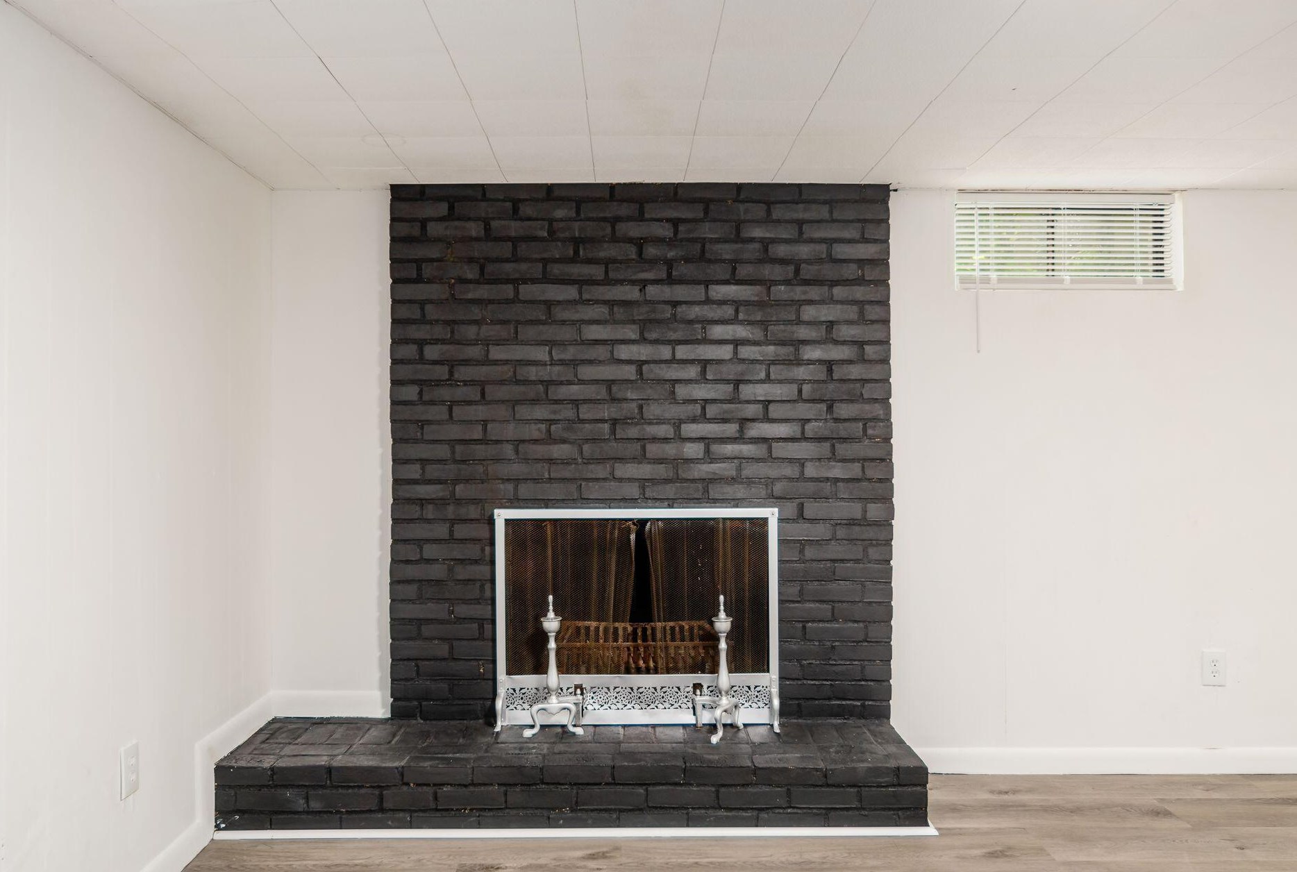 1094 Kenwick Rd, Columbus OH 43209-2582 exterior