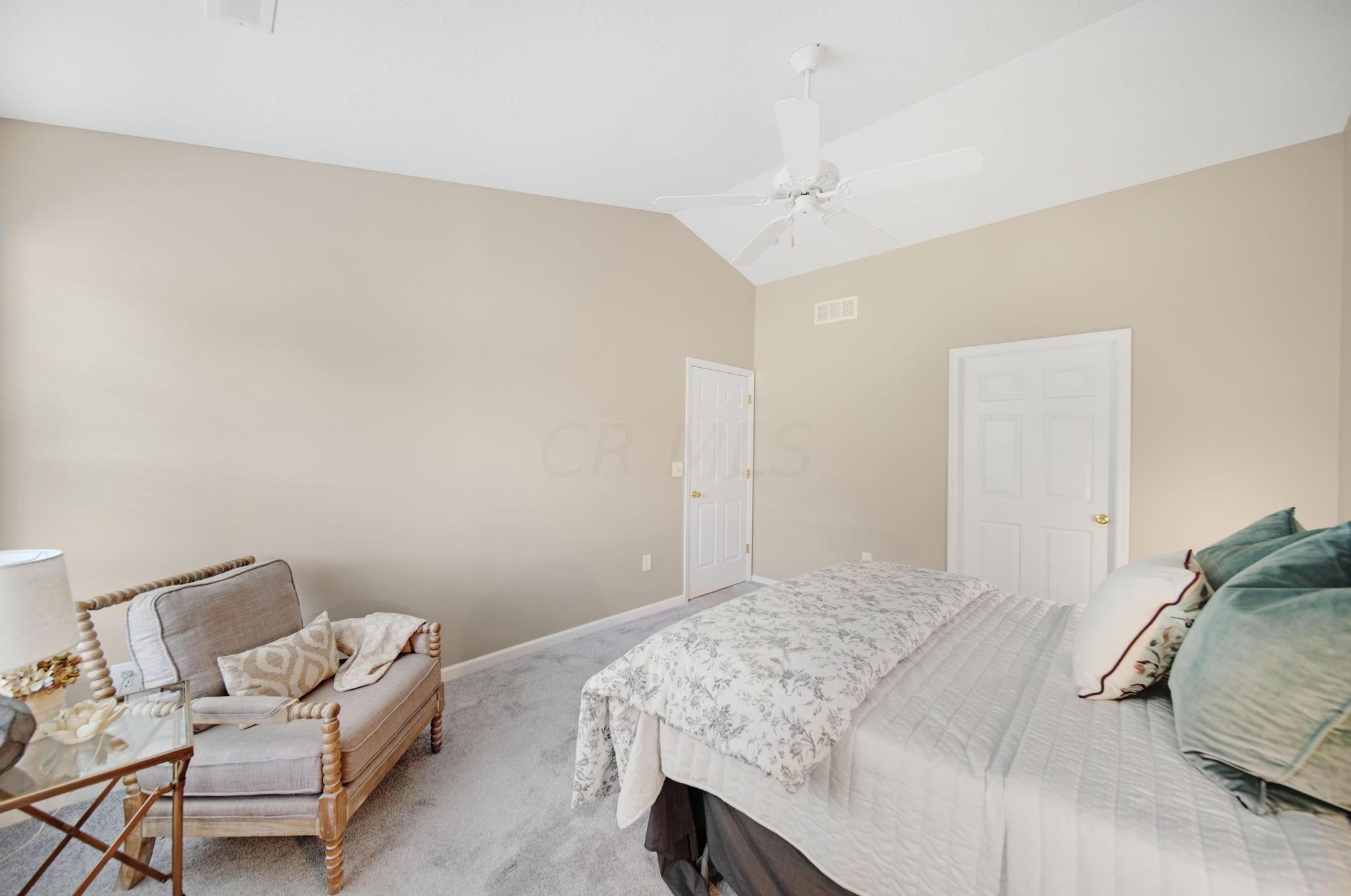 587 Piney Glen Dr, Columbus OH  43230-8420 exterior