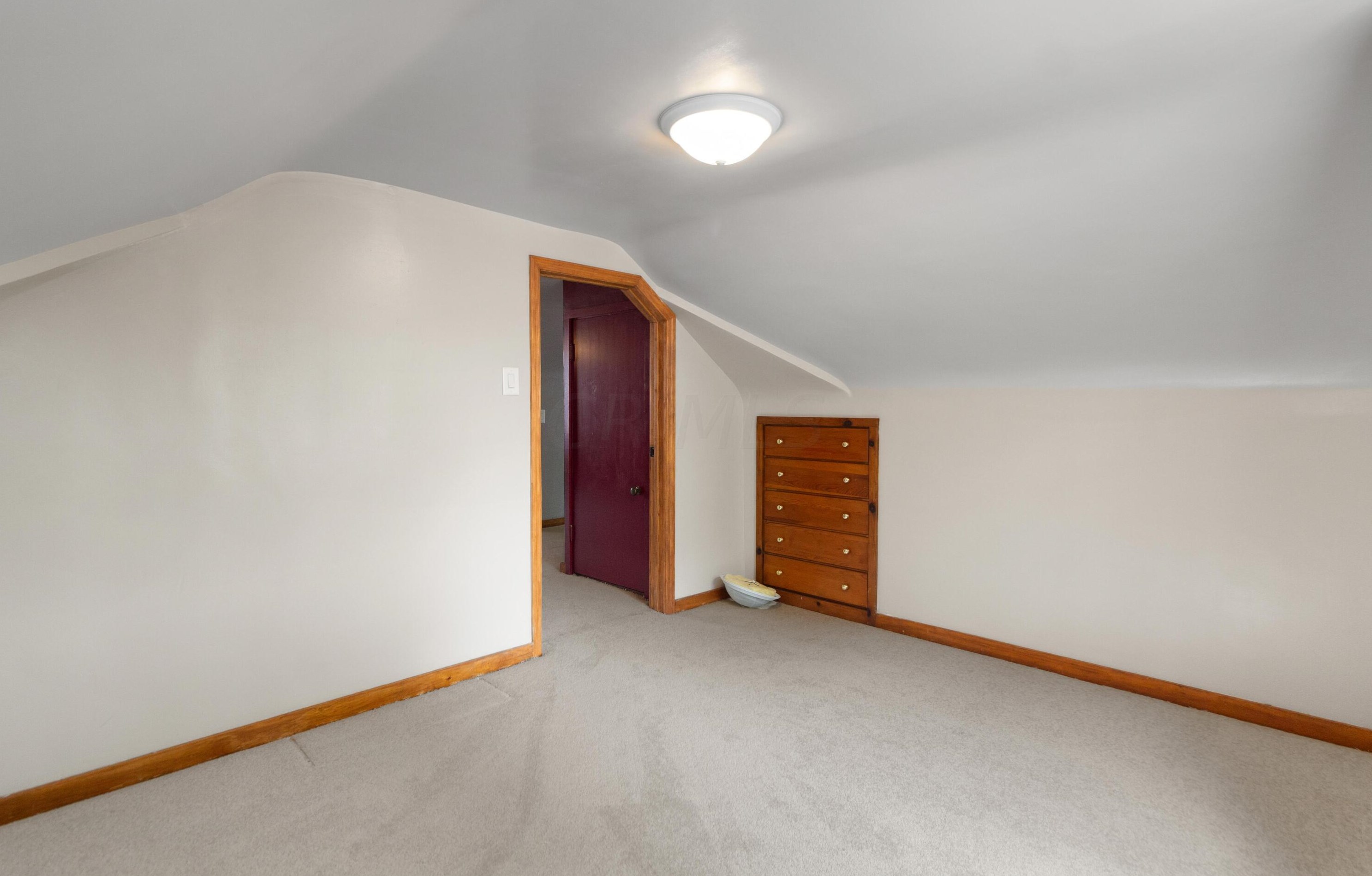 3028 Oaklawn St, Columbus OH  43224-4353 exterior