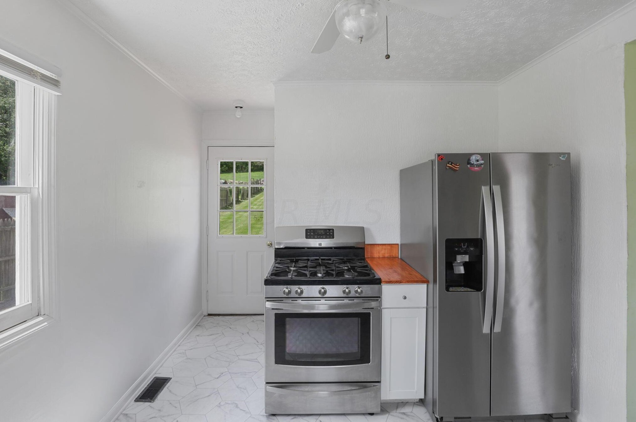 2100 Hamburg Rd, Lancaster OH 43130-8681 exterior