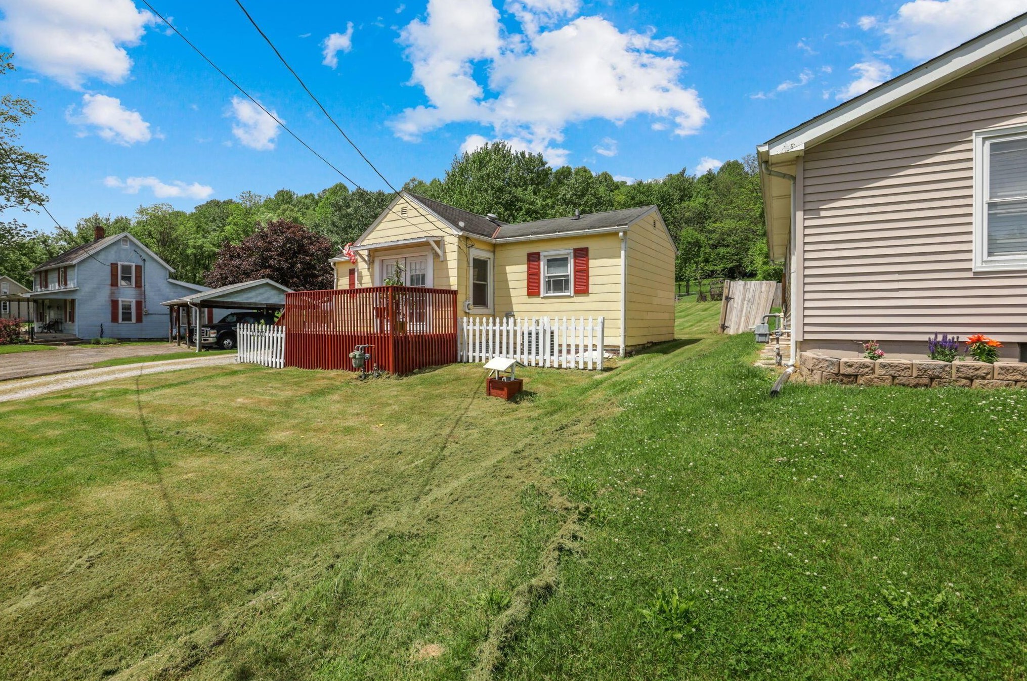 2100 Hamburg Rd, Lancaster OH 43130-8681 exterior