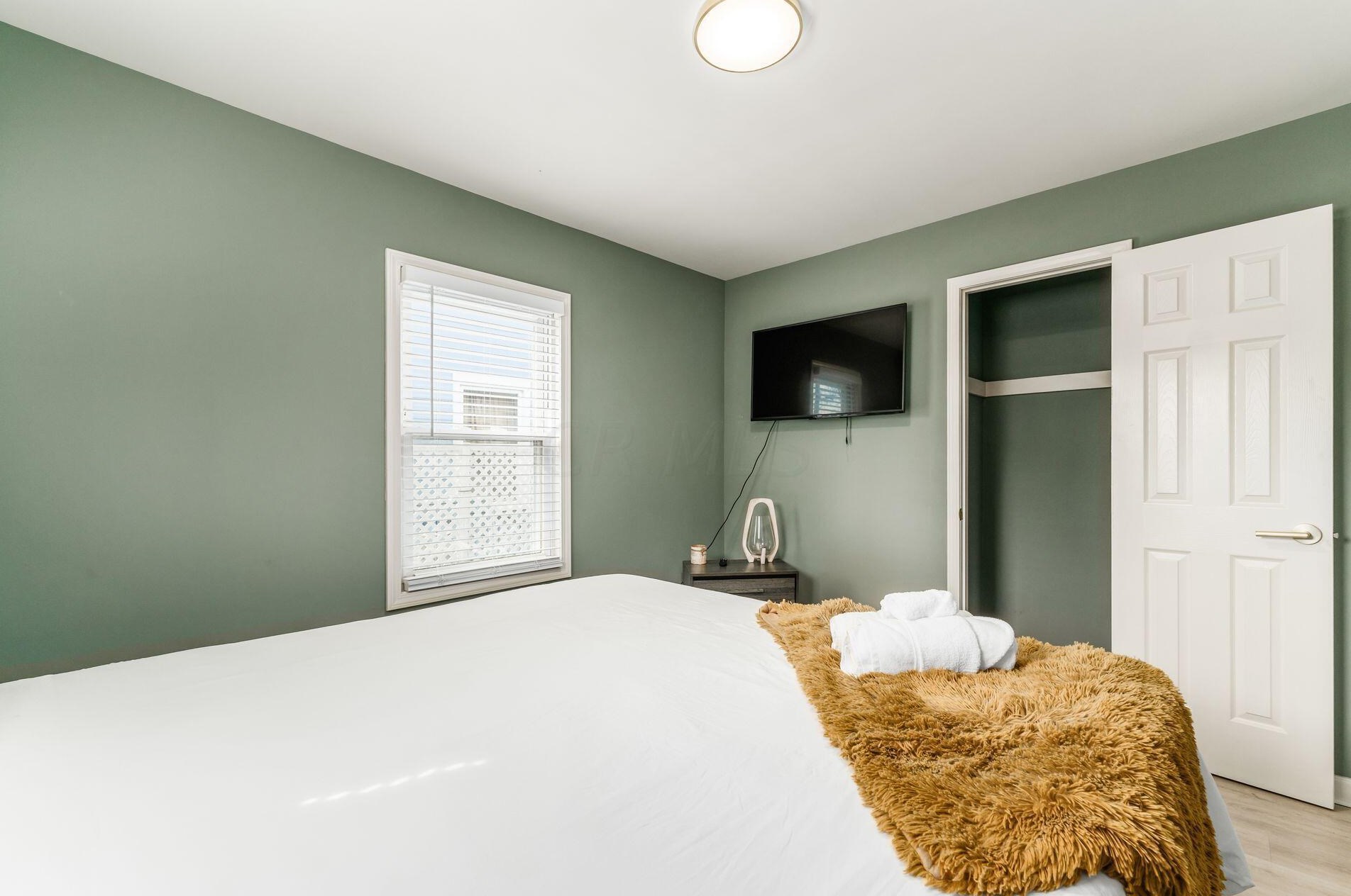 2260 Howey Rd, Columbus OH 43211-2042 exterior