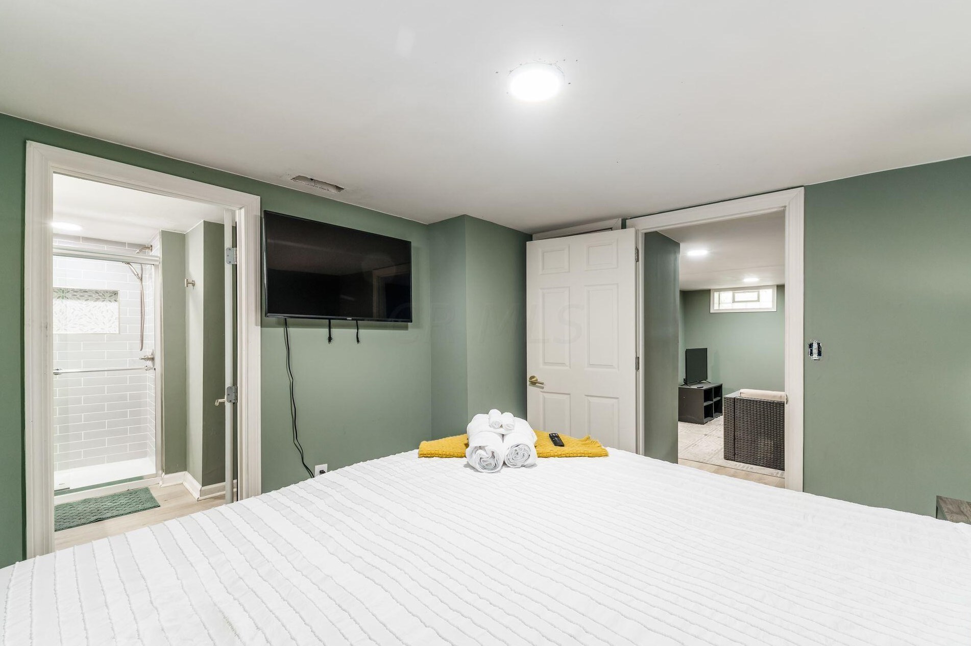 2260 Howey Rd, Columbus OH 43211-2042 exterior