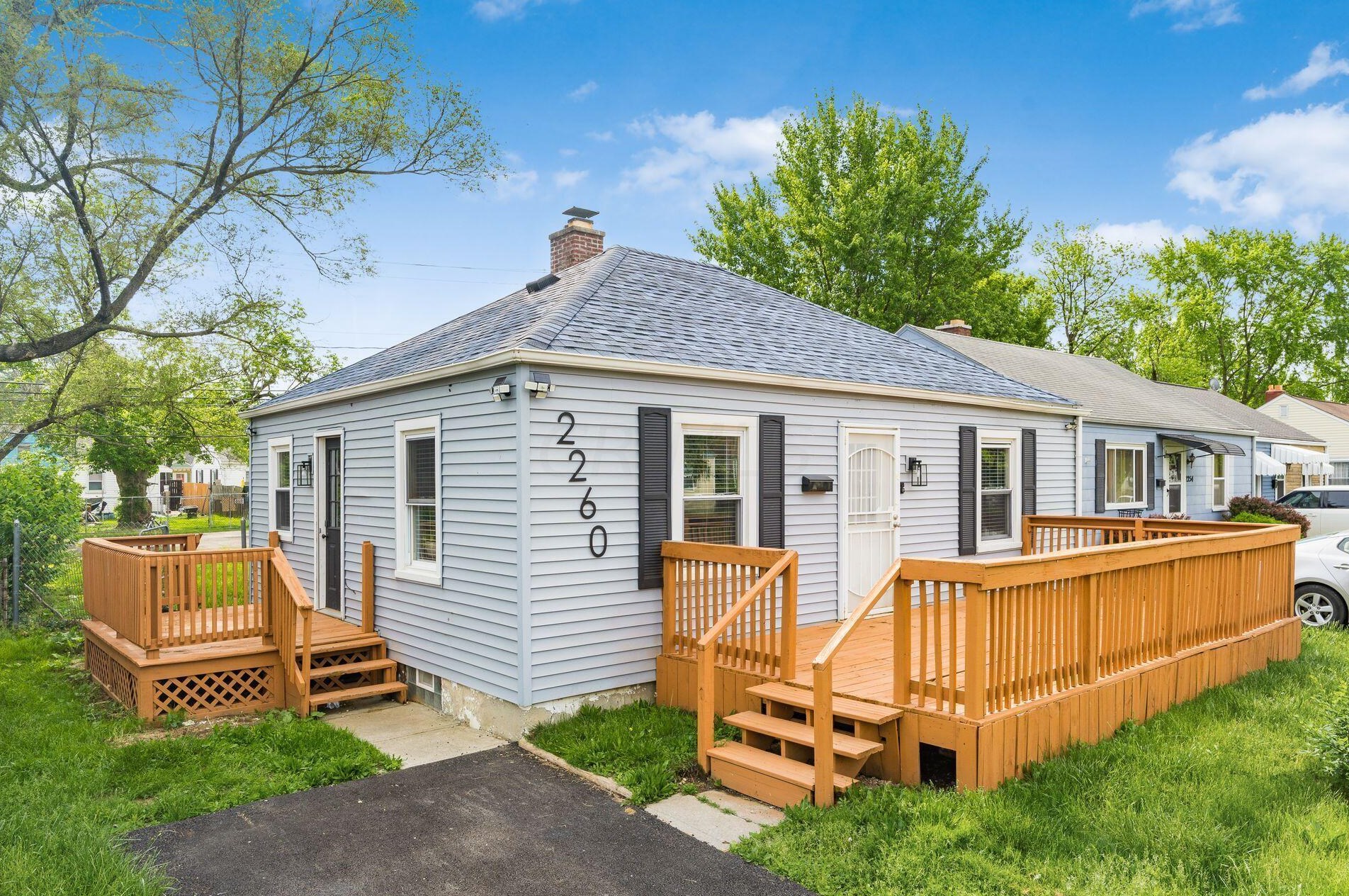 2260 Howey Rd, Columbus OH 43211-2042 exterior