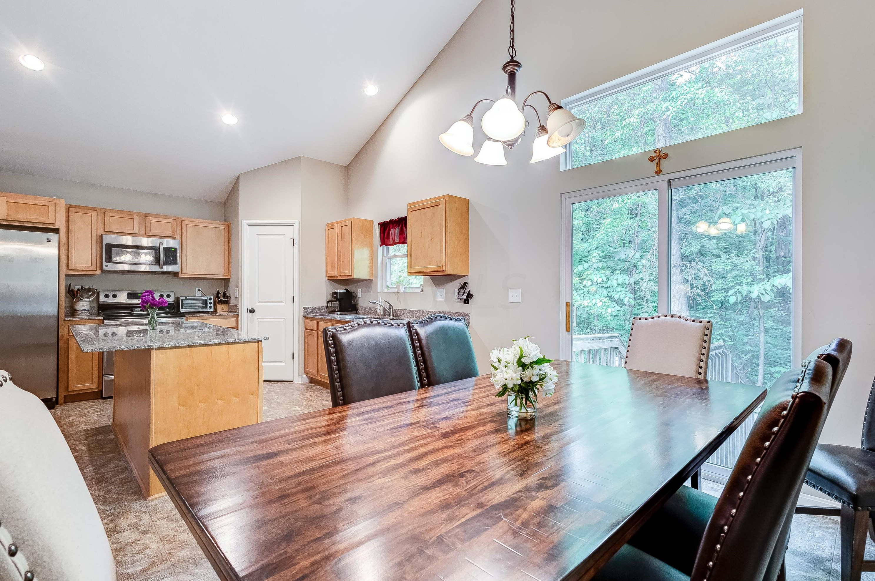 222 Autumn Way, Pataskala OH  43062-7246 exterior