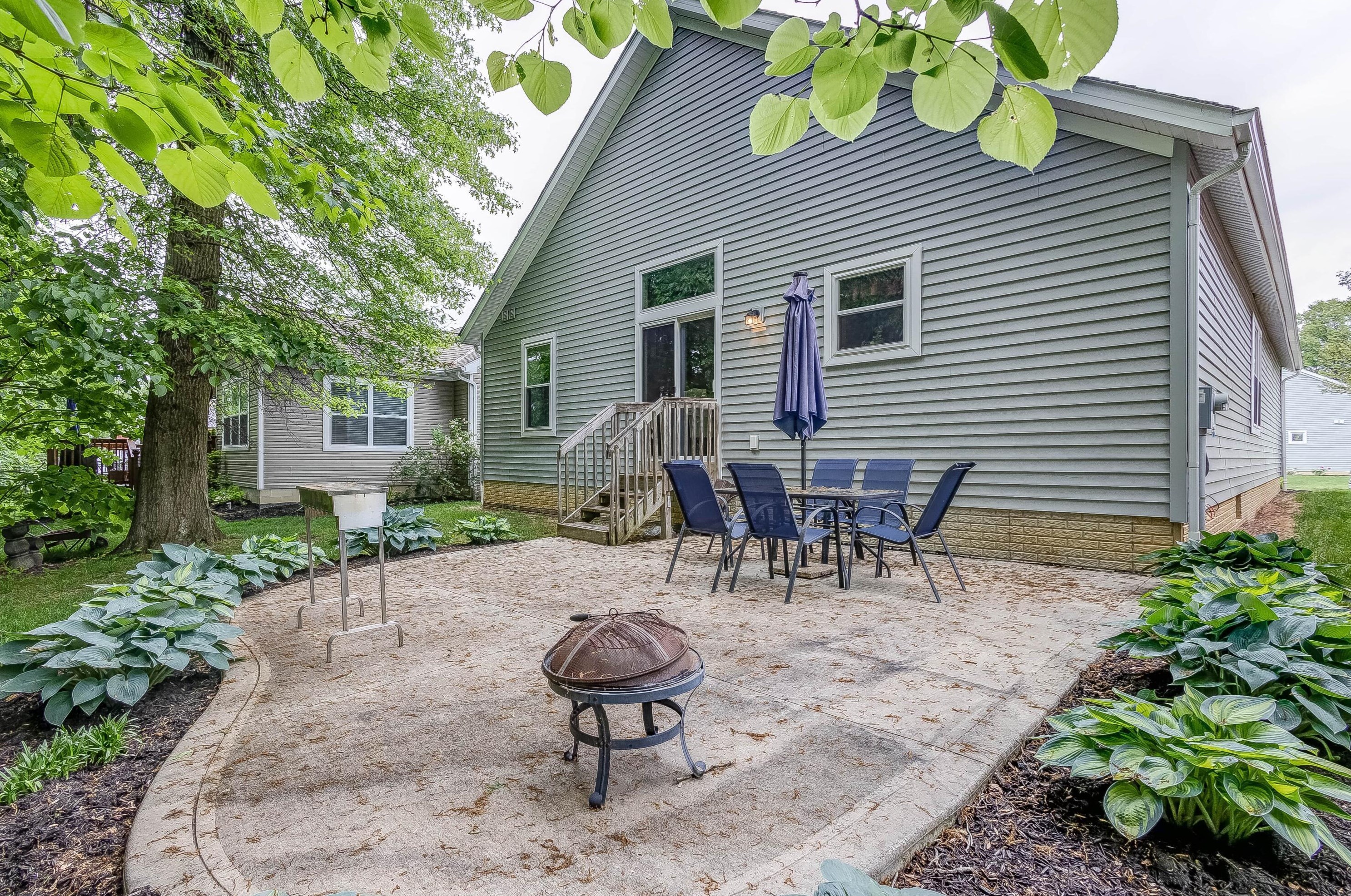 222 Autumn Way, Pataskala OH  43062-7246 exterior