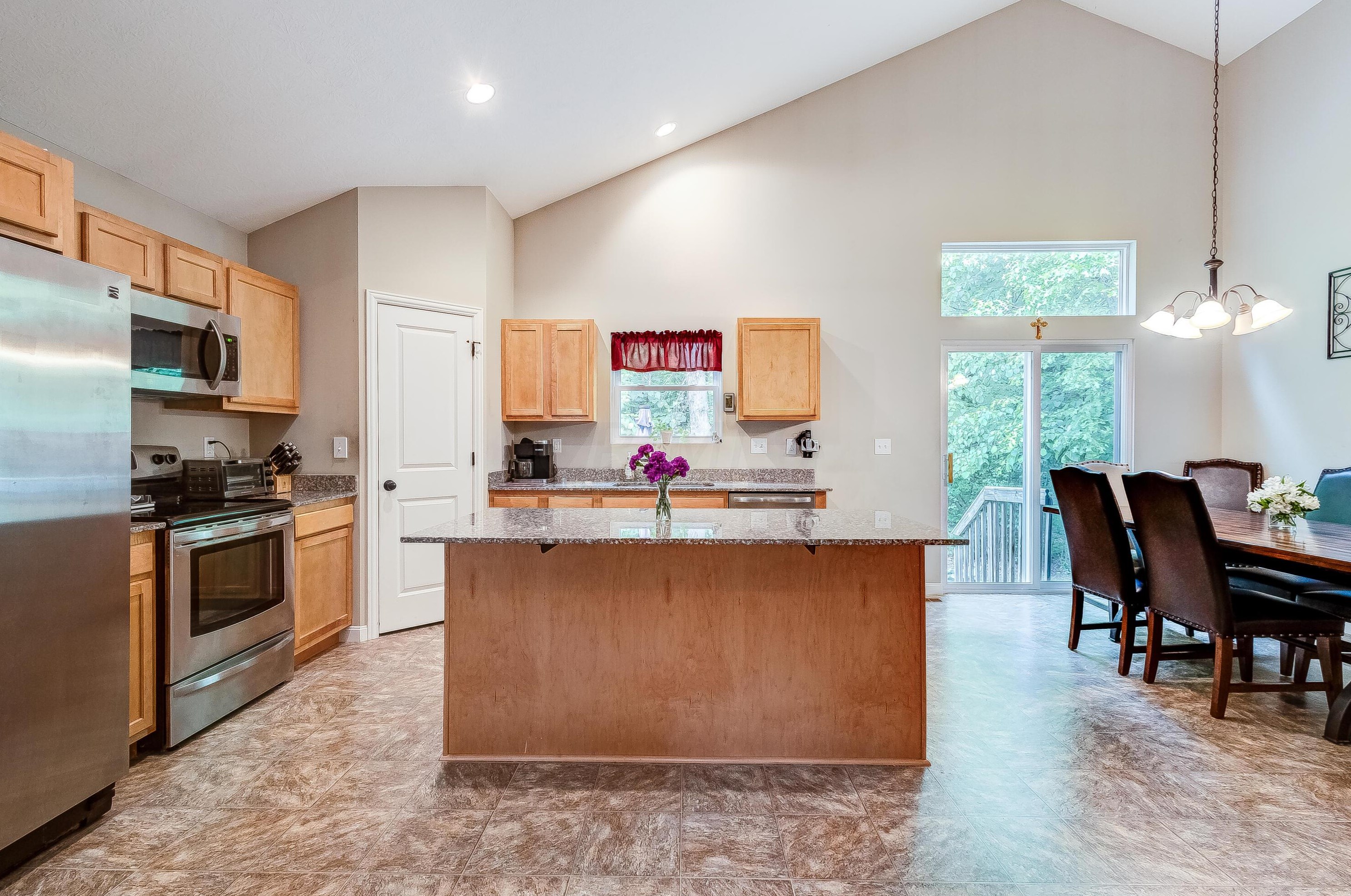 222 Autumn Way, Pataskala OH  43062-7246 exterior