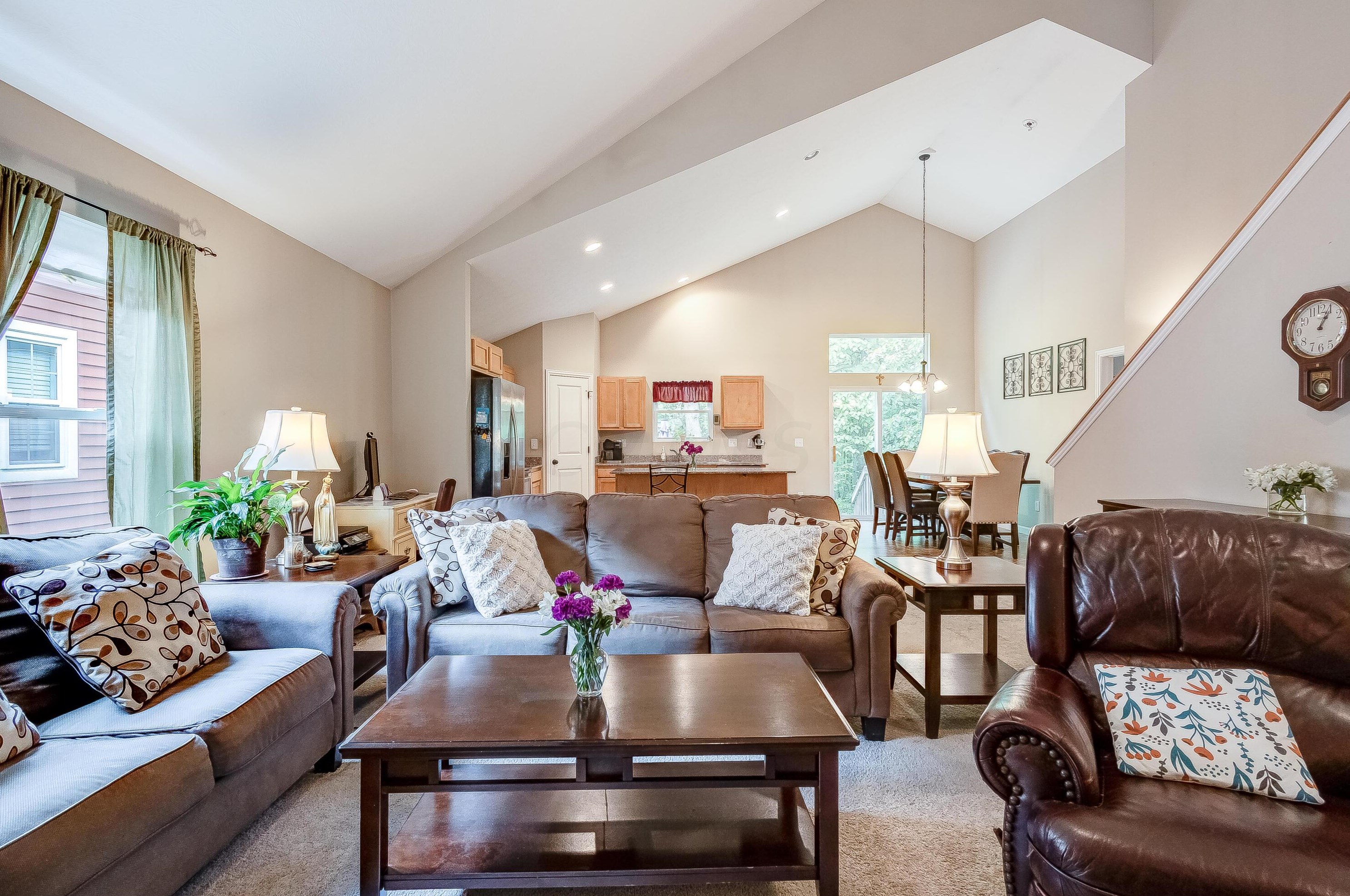 222 Autumn Way, Pataskala OH  43062-7246 exterior