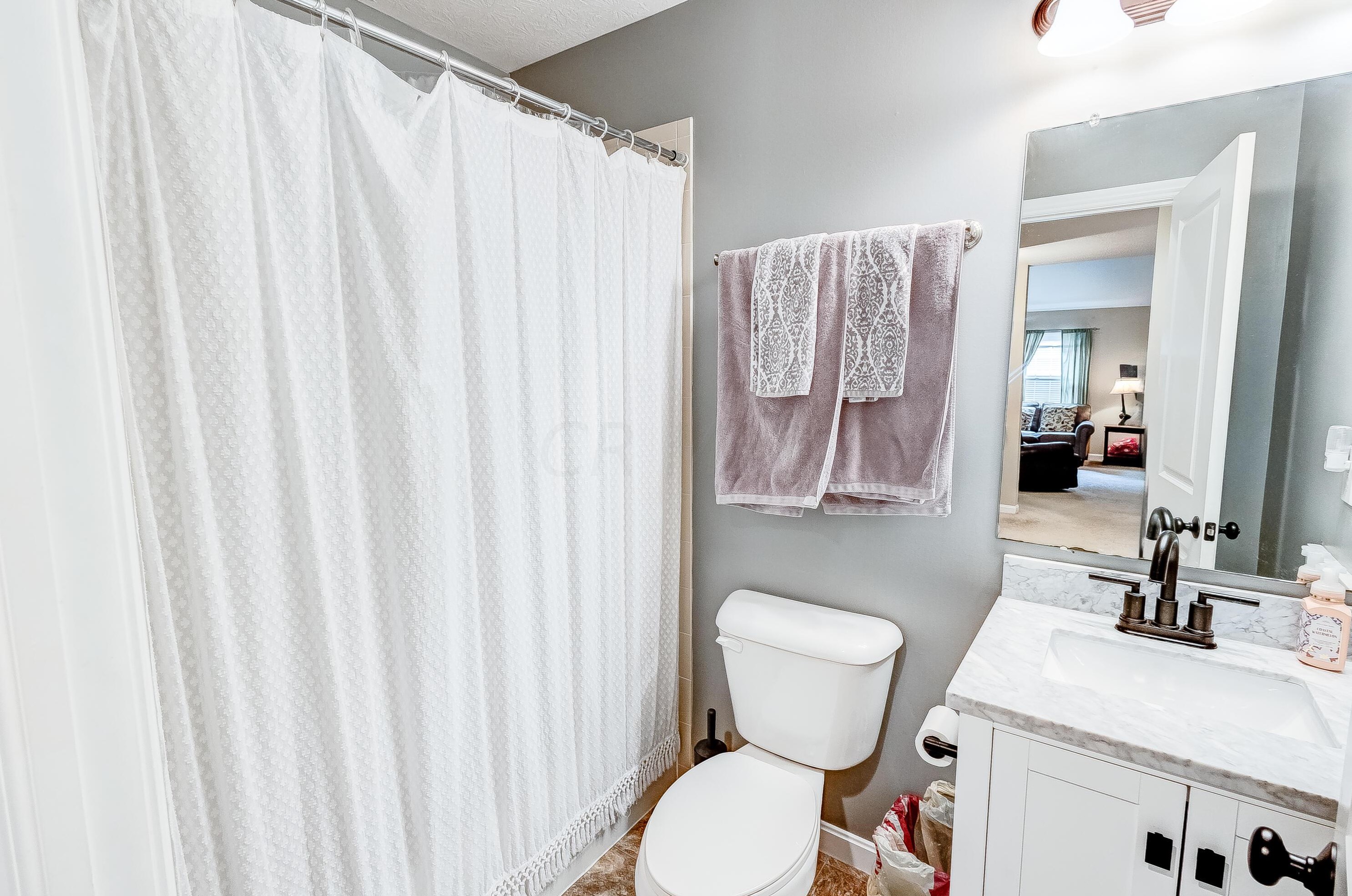 222 Autumn Way, Pataskala OH  43062-7246 exterior