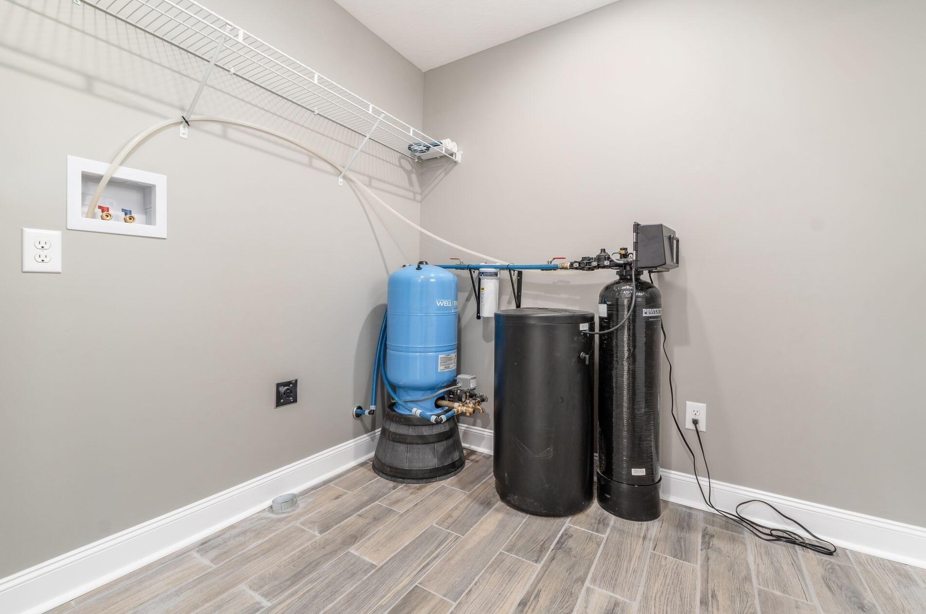 7195 Lancaster Rd, Hebron OH 43025-9777 exterior