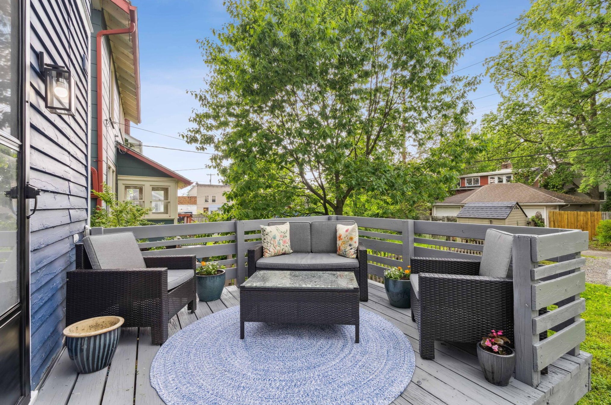 224 Crestview Rd, Columbus OH  43202-2208 exterior