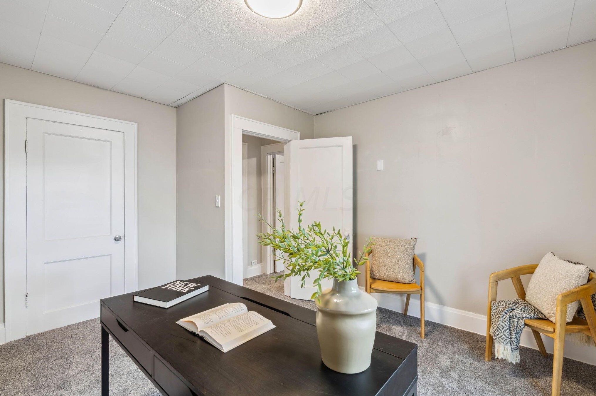 224 Crestview Rd, Columbus OH  43202-2208 exterior