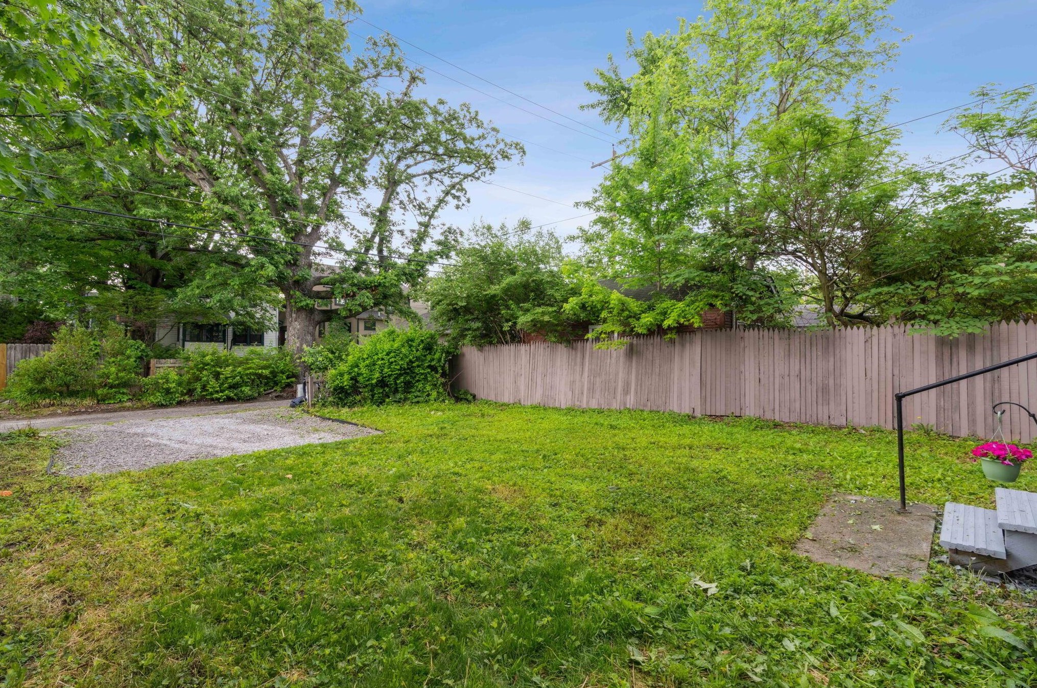 224 Crestview Rd, Columbus OH  43202-2208 exterior