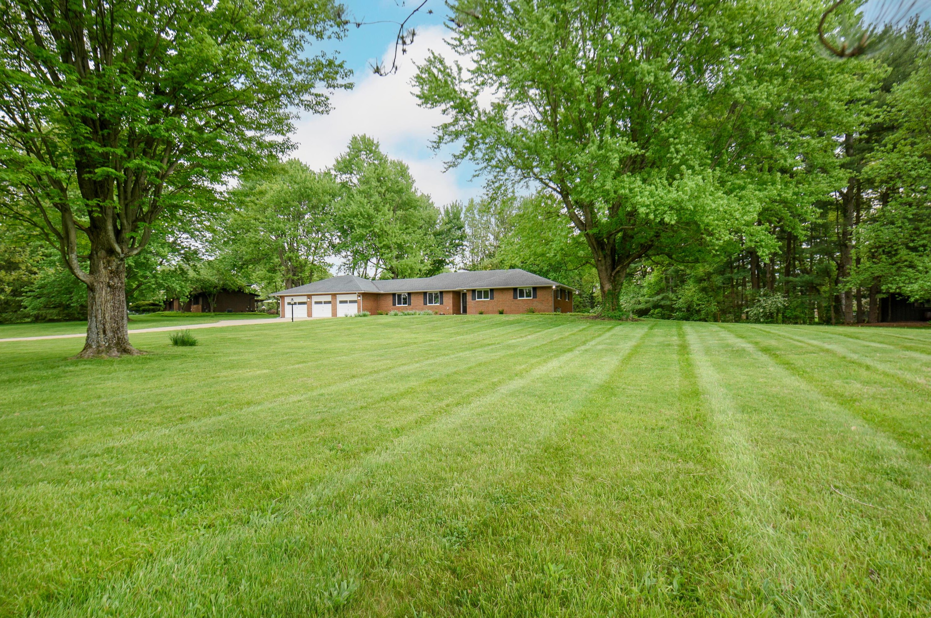 9475 Northchester Dr, Pickerington OH  43147-8971 exterior