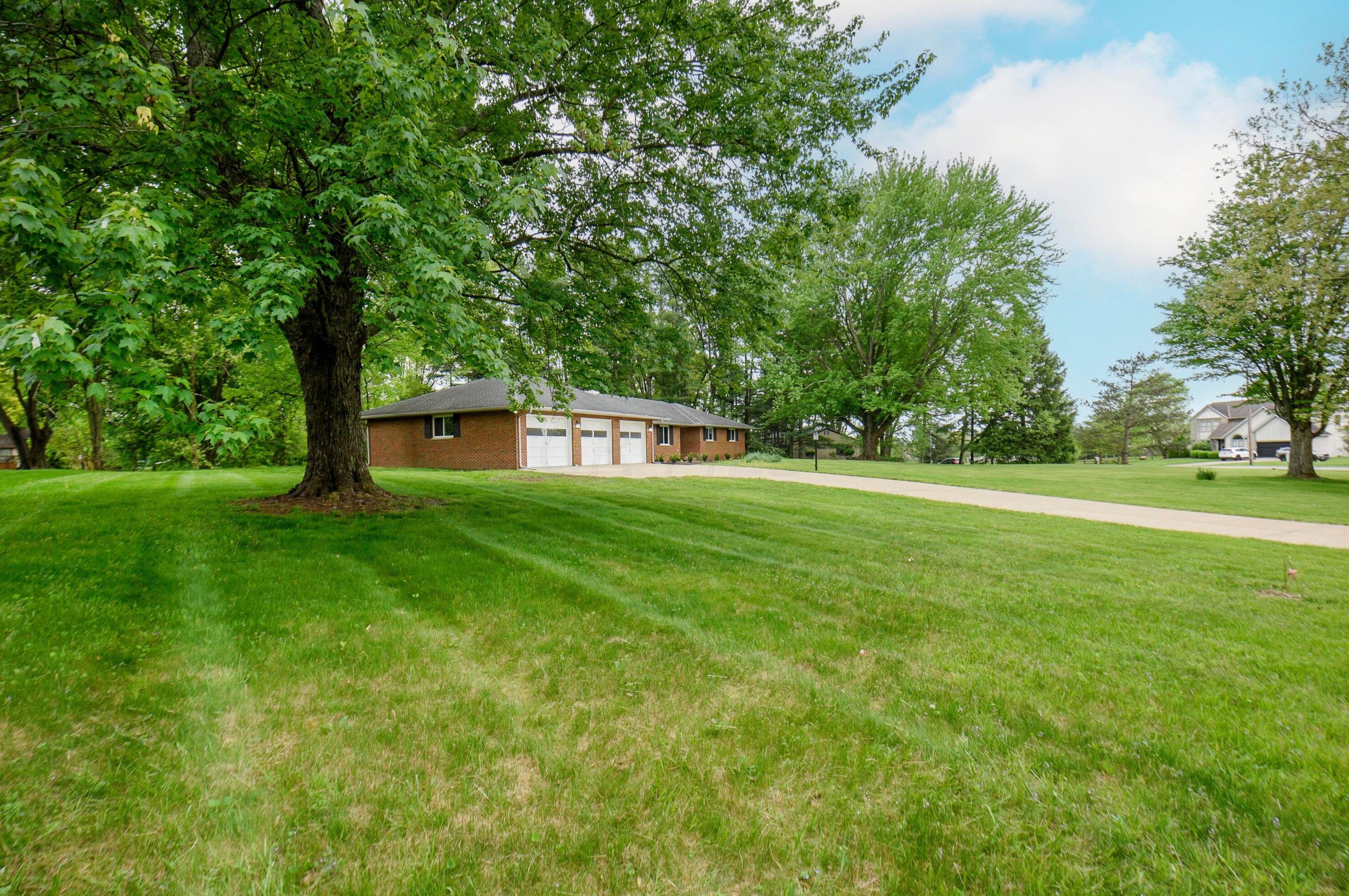 9475 Northchester Dr, Pickerington OH  43147-8971 exterior