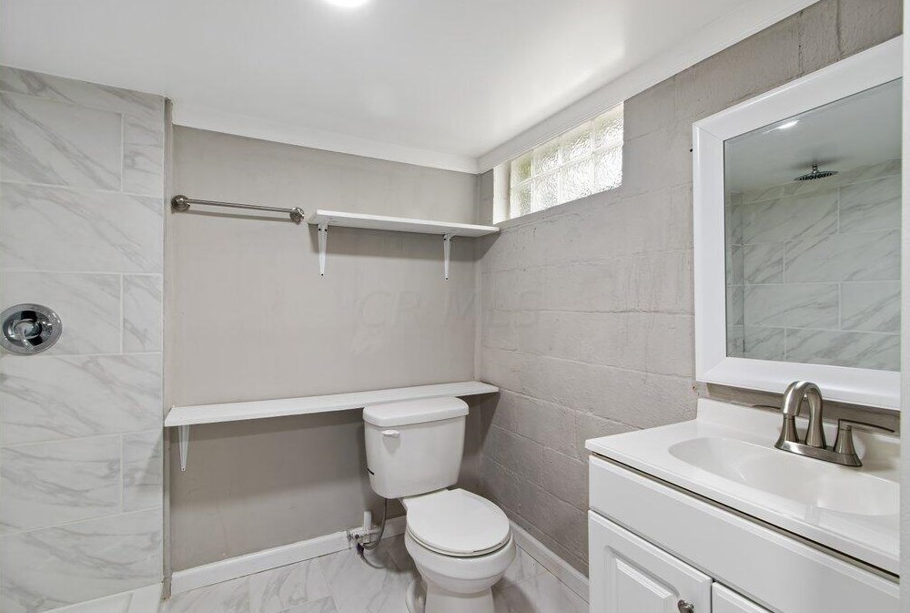 219 Royal Forest Blvd, Columbus OH  43214-2127 exterior