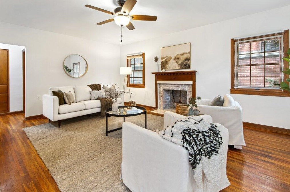 219 Royal Forest Blvd, Columbus OH  43214-2127 exterior