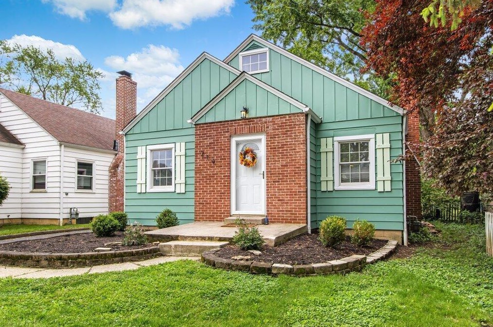 219 Royal Forest Blvd, Columbus OH  43214-2127 exterior