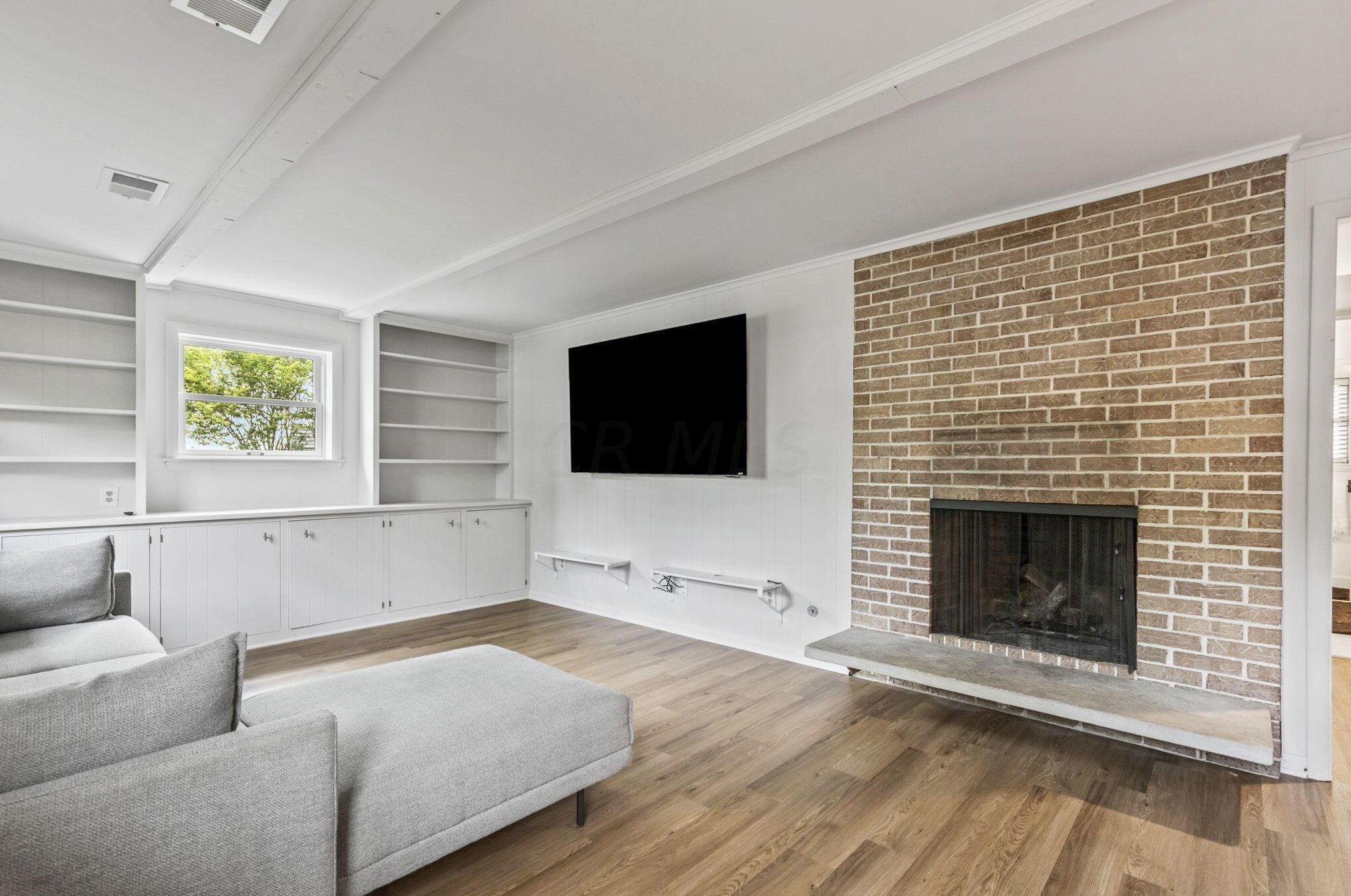 4160 Chadbourne Dr, Columbus OH  43220-3918 exterior