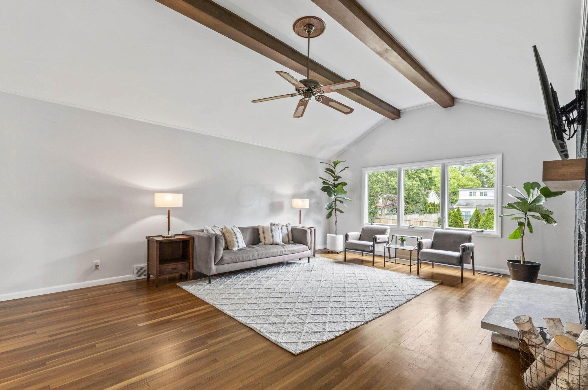 4160 Chadbourne Dr, Columbus OH  43220-3918 exterior