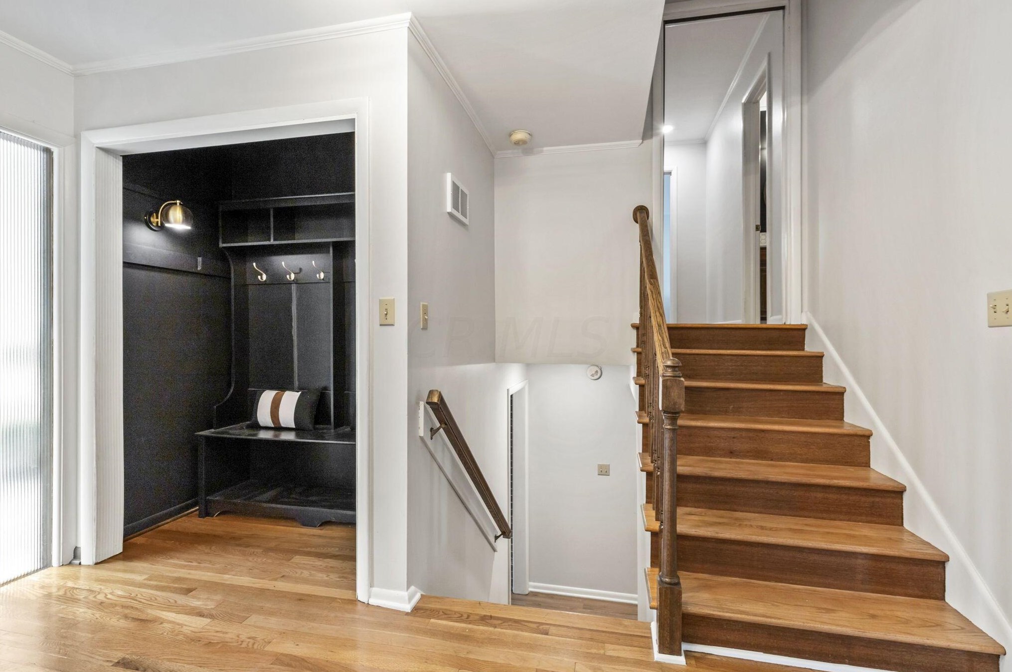 4160 Chadbourne Dr, Columbus OH  43220-3918 exterior