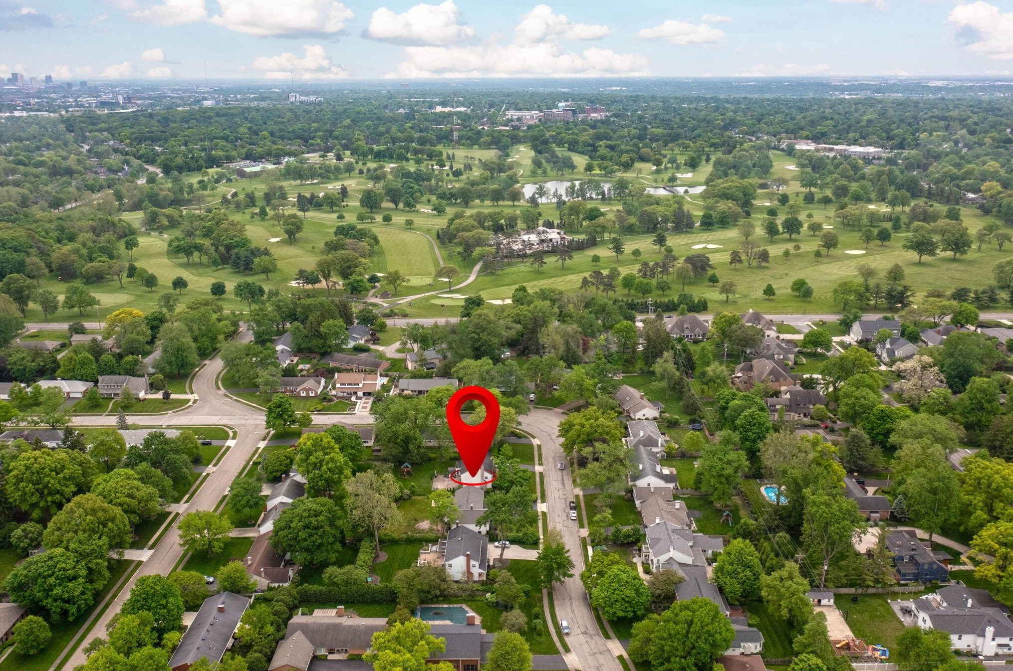 4160 Chadbourne Dr, Columbus OH  43220-3918 exterior