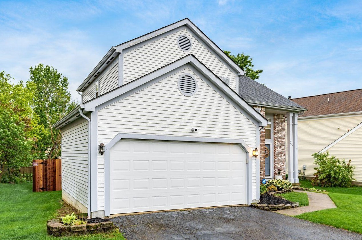 7677 Stow Acres Pl, Pickerington OH  43147-9043 exterior