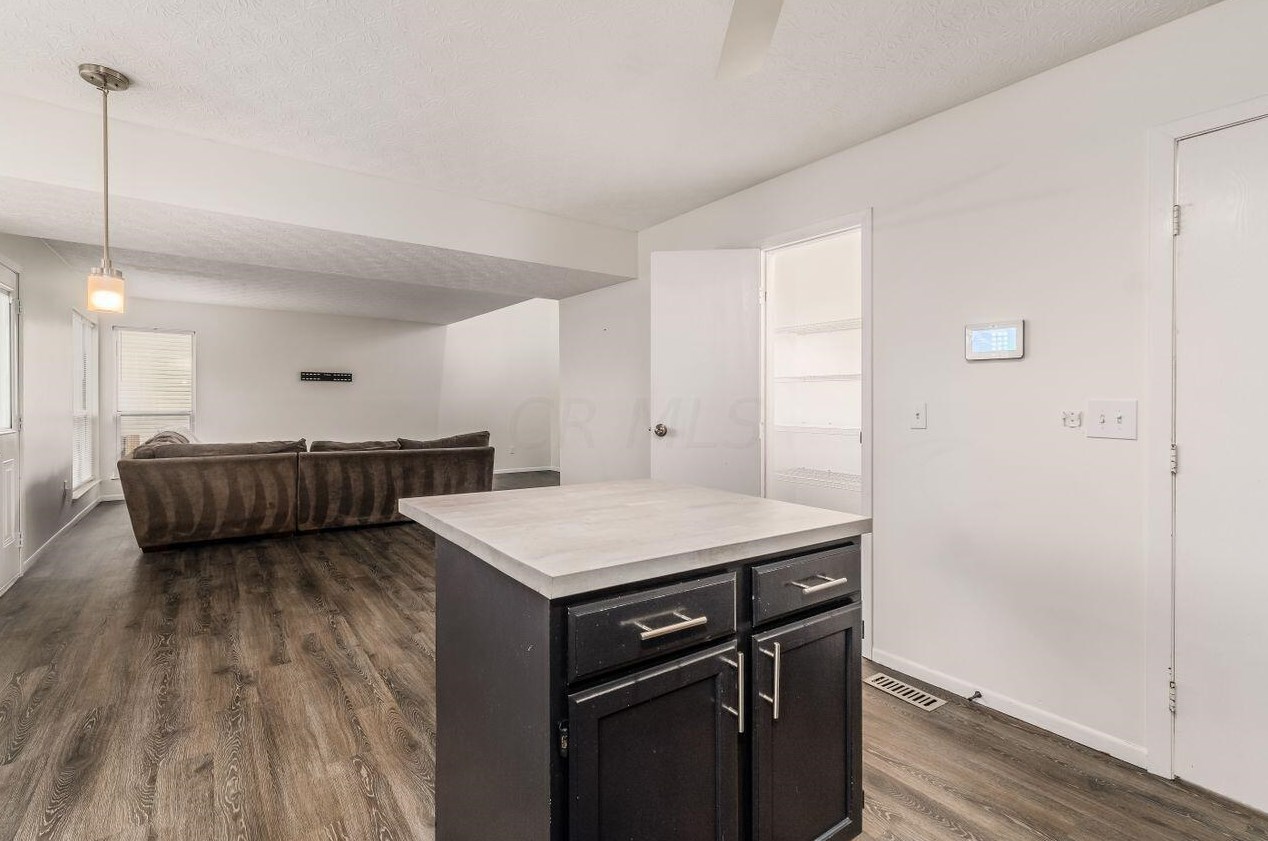 7677 Stow Acres Pl, Pickerington OH  43147-9043 exterior