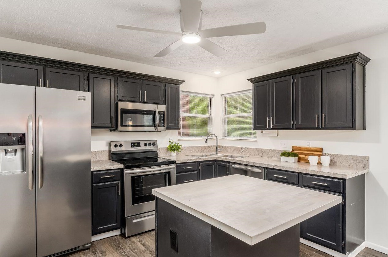 7677 Stow Acres Pl, Pickerington OH  43147-9043 exterior