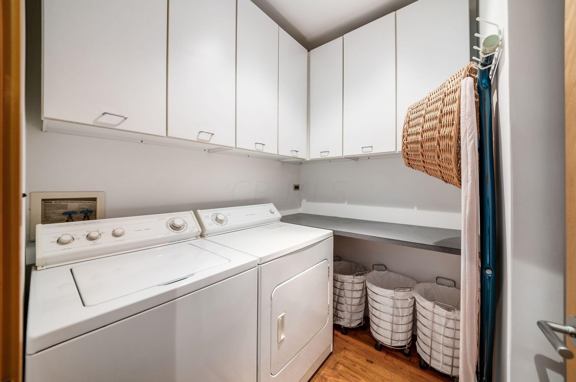 58 Warren St, Columbus OH 43215-1525 exterior