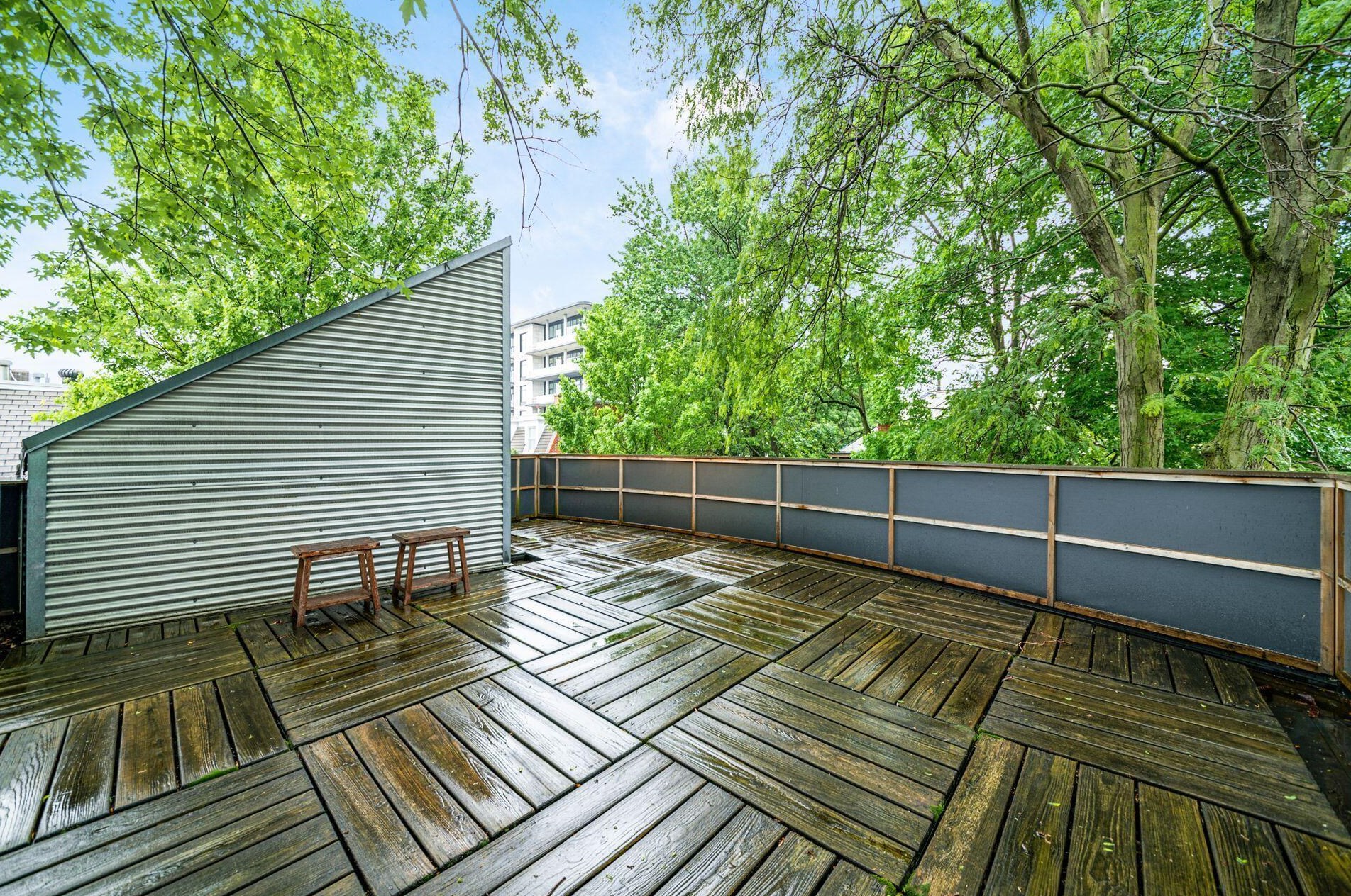 58 Warren St, Columbus OH 43215-1525 exterior