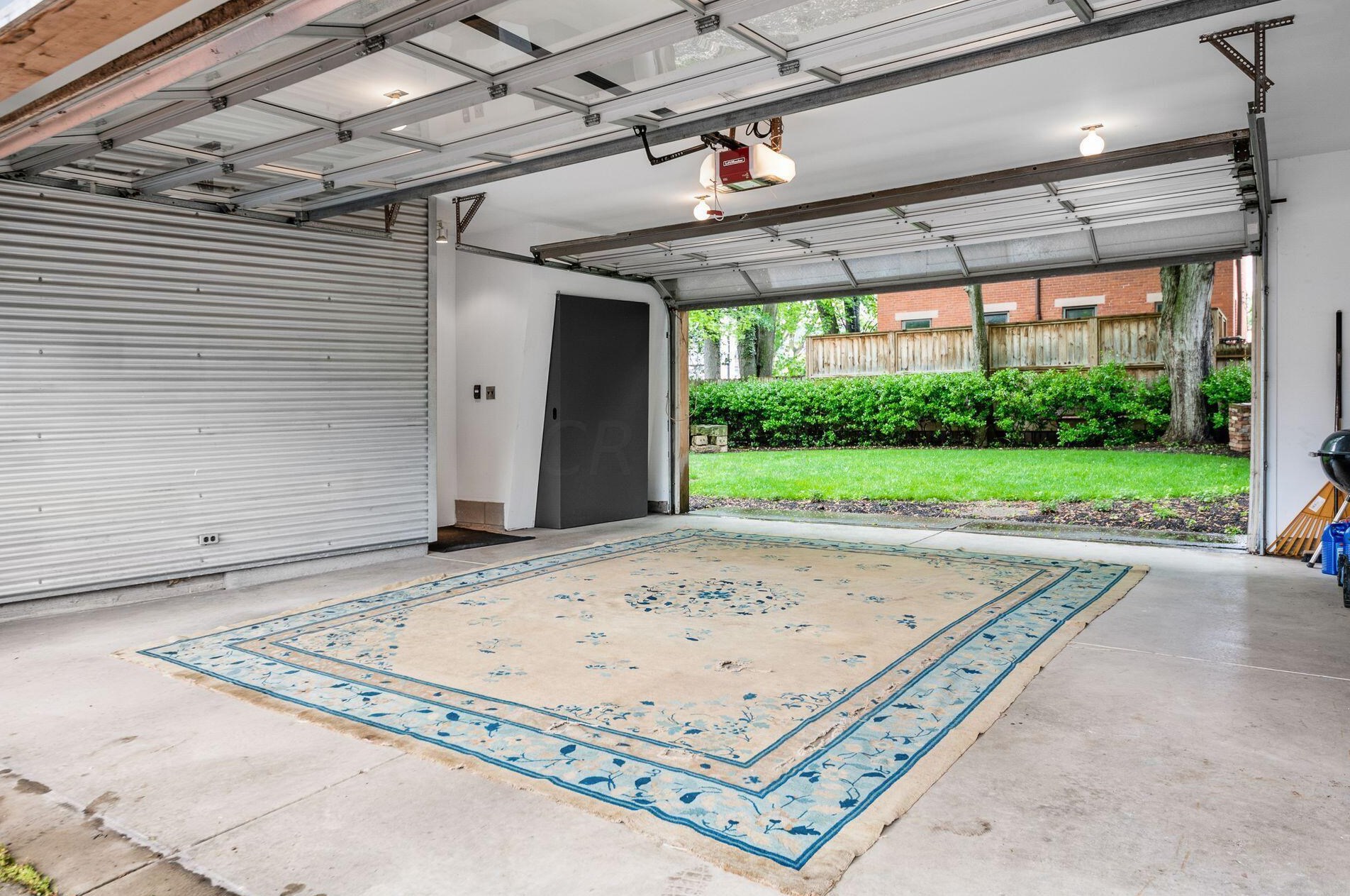 58 Warren St, Columbus OH 43215-1525 exterior