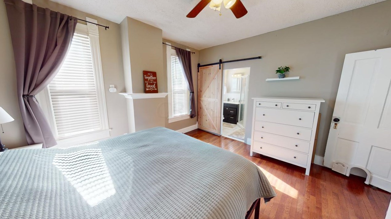 307 Hubbard Ave, Columbus OH  43215-1345 exterior