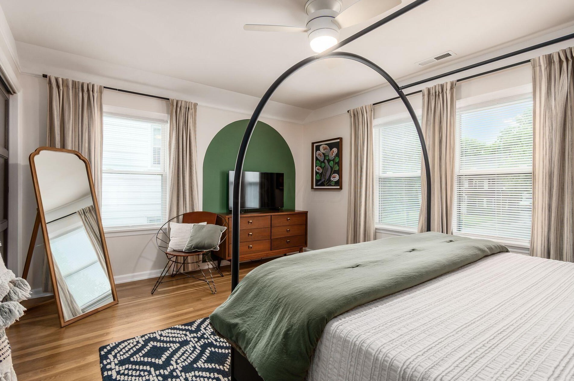 33 Beaumont Rd, Columbus OH 43214-2144 exterior