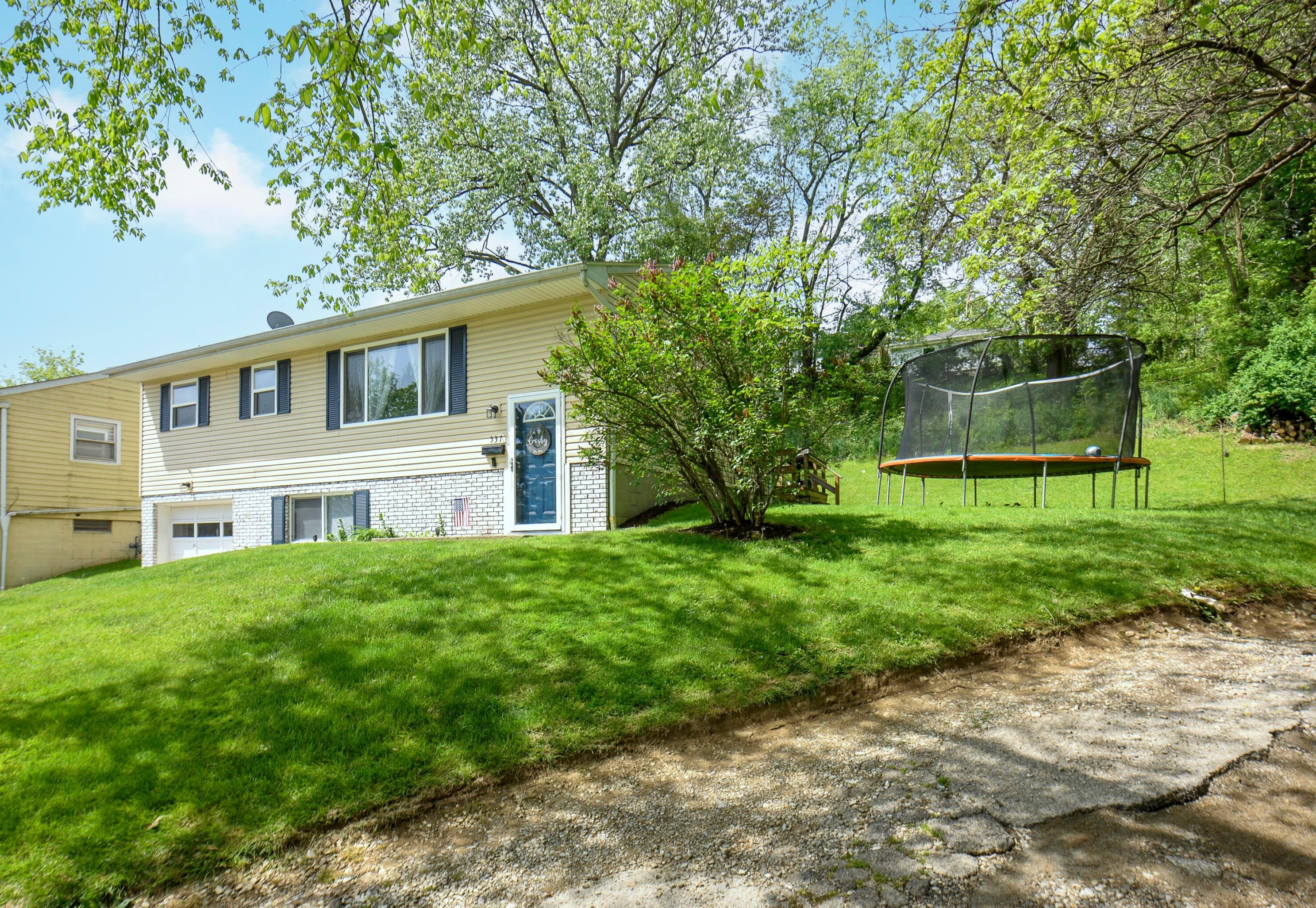 537 Brumfield Rd, Lancaster OH 43130-2801 exterior