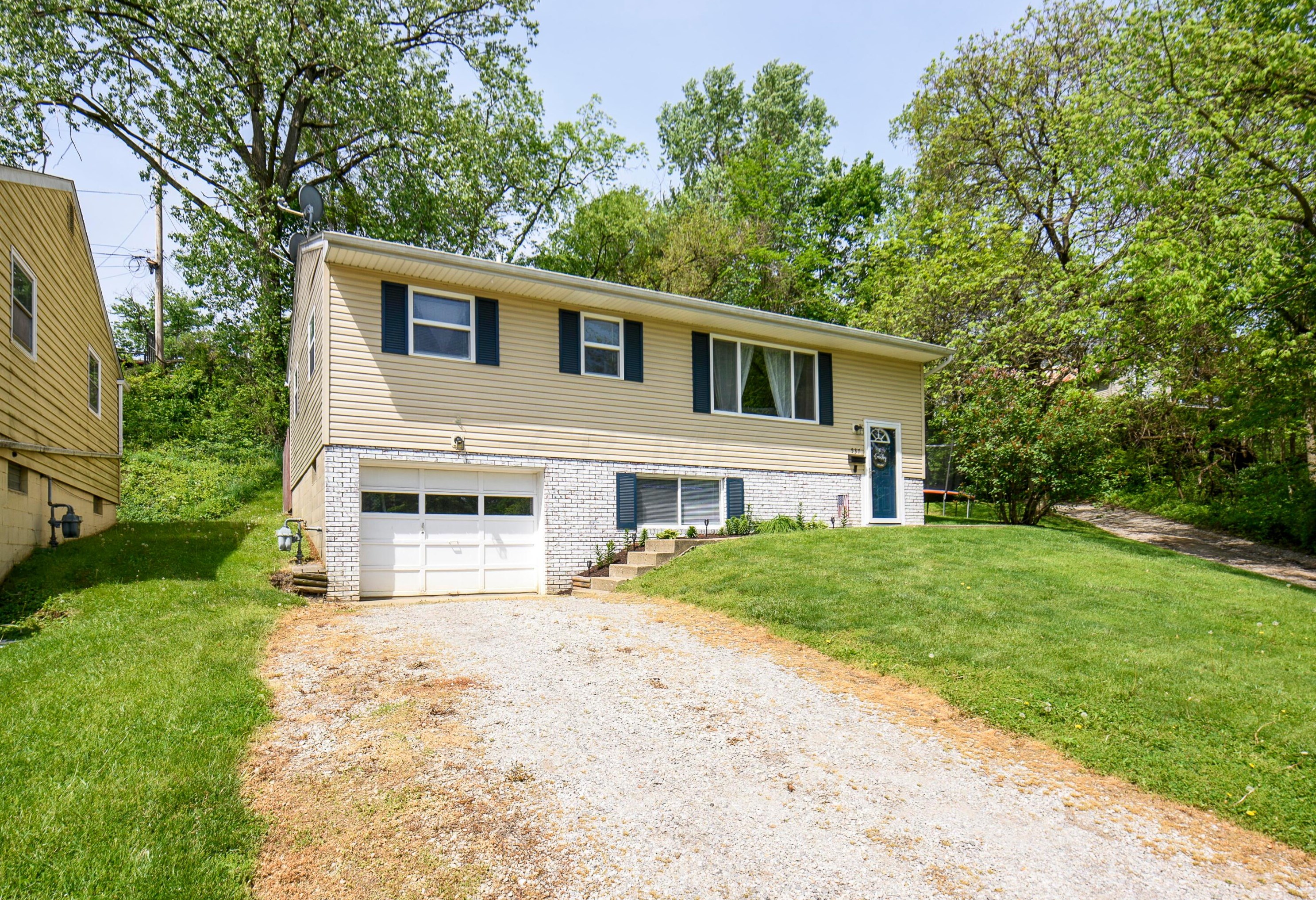 537 Brumfield Rd, Lancaster OH 43130-2801 exterior