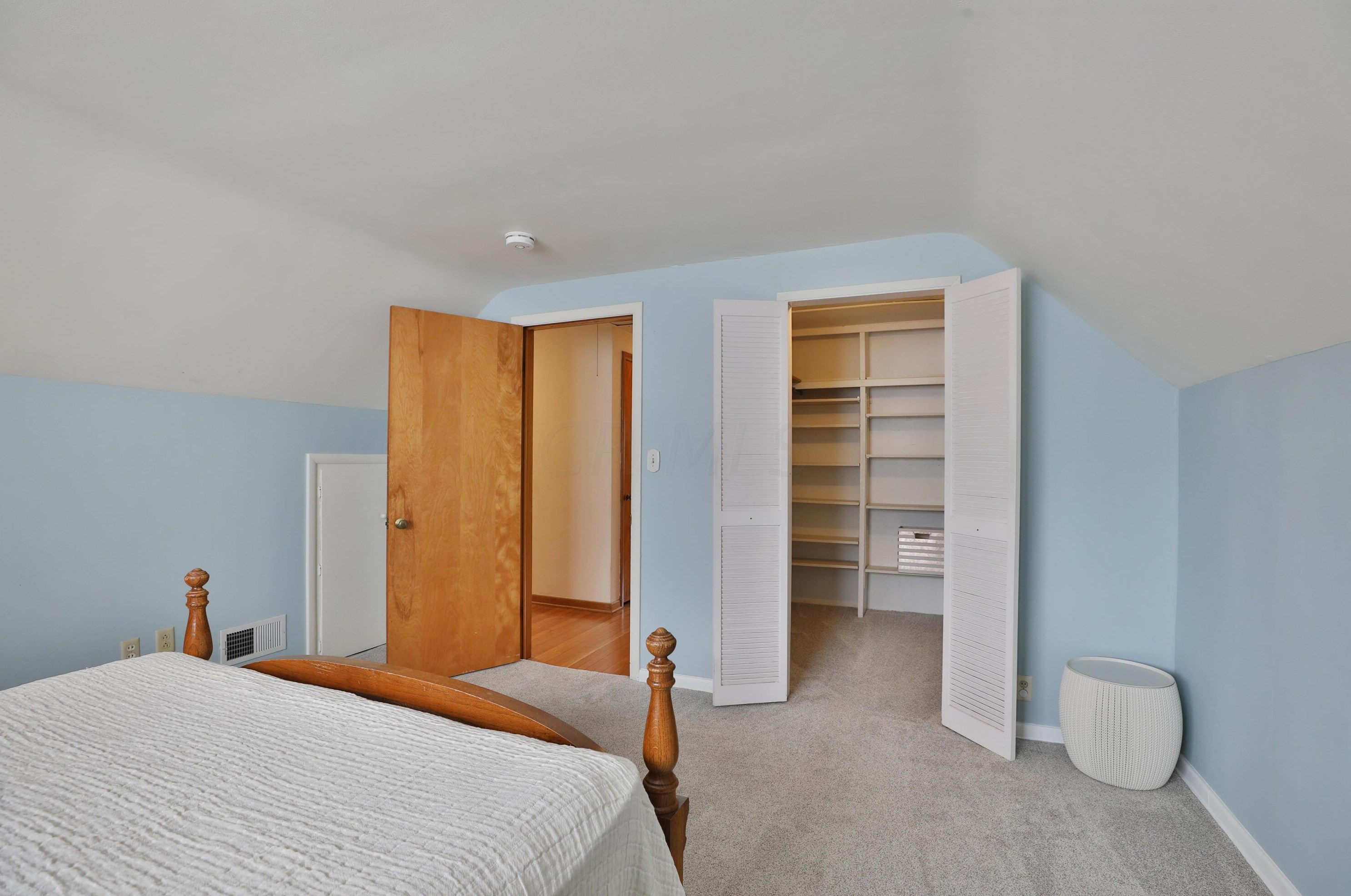 269 Kellner Rd, Columbus OH 43209-2044 exterior