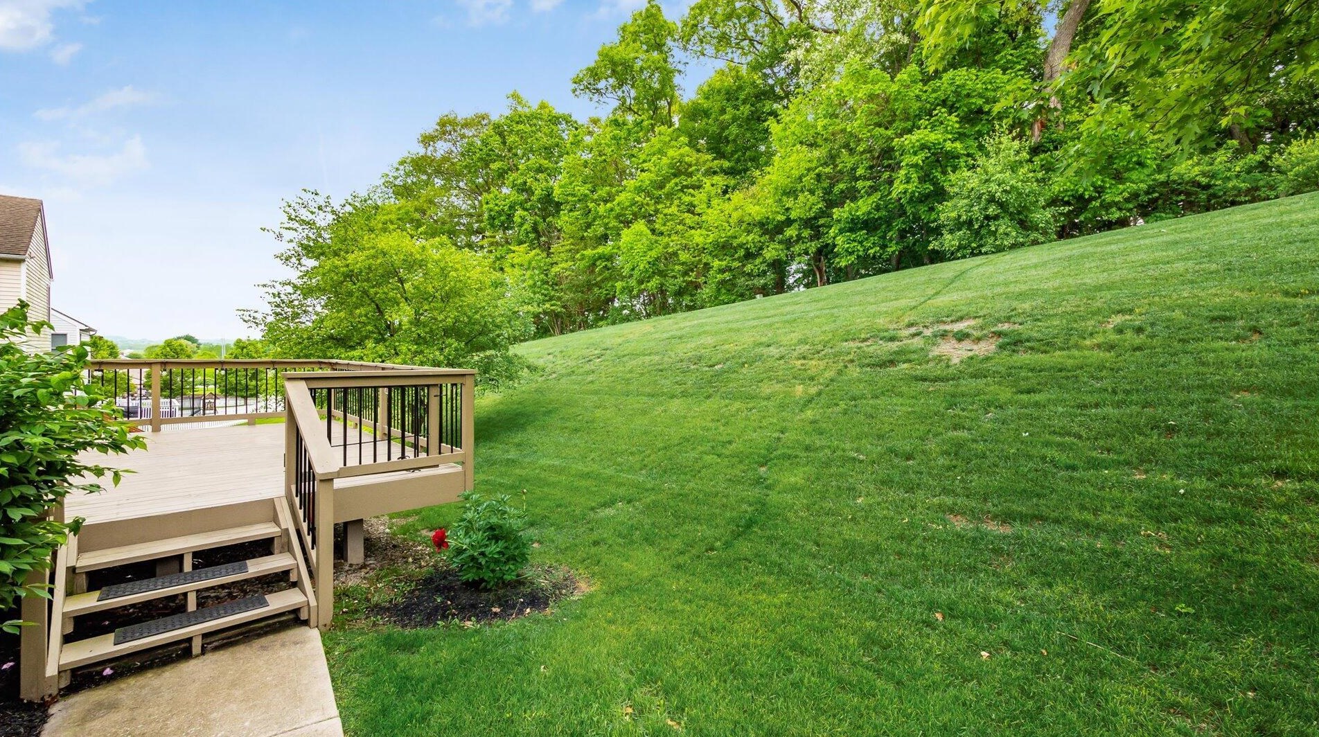 2411 Long Bow Ave, Lancaster OH 43130-8090 exterior