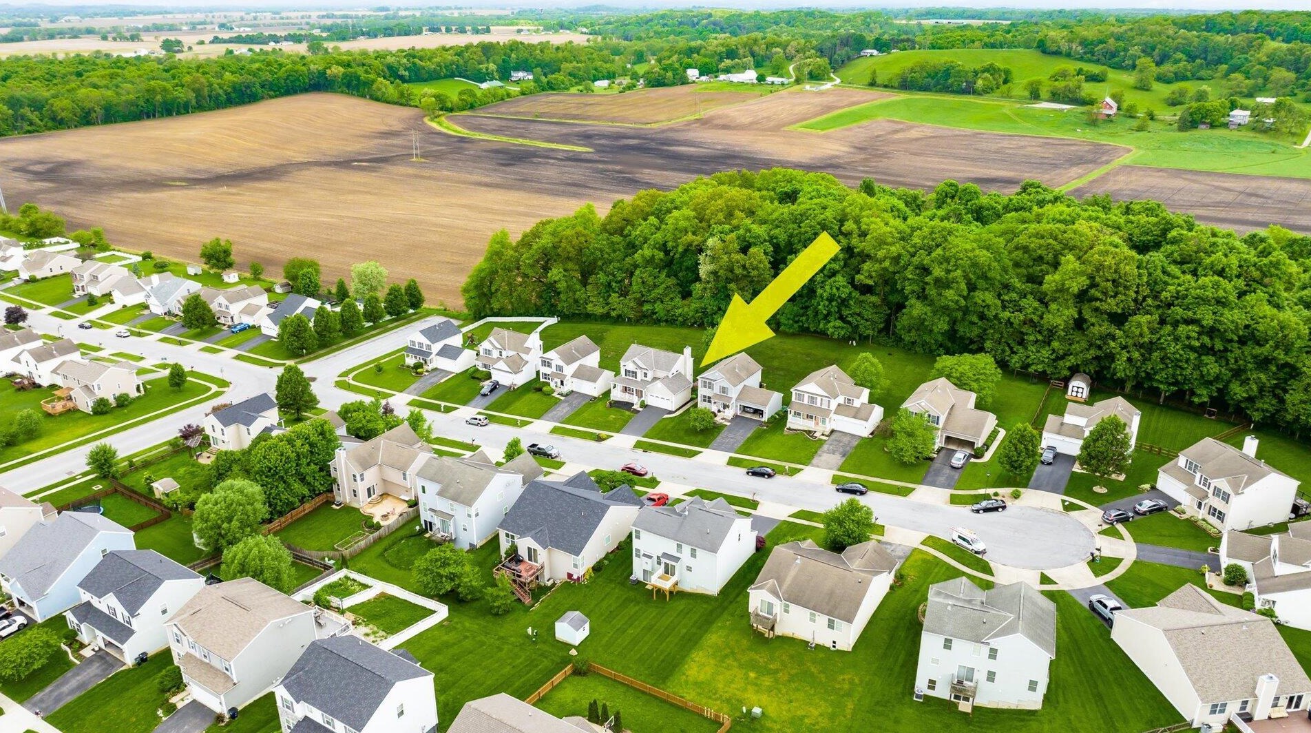 2411 Long Bow Ave, Lancaster OH 43130-8090 exterior