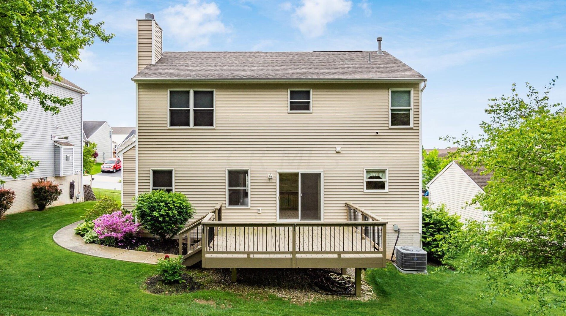 2411 Long Bow Ave, Lancaster OH 43130-8090 exterior