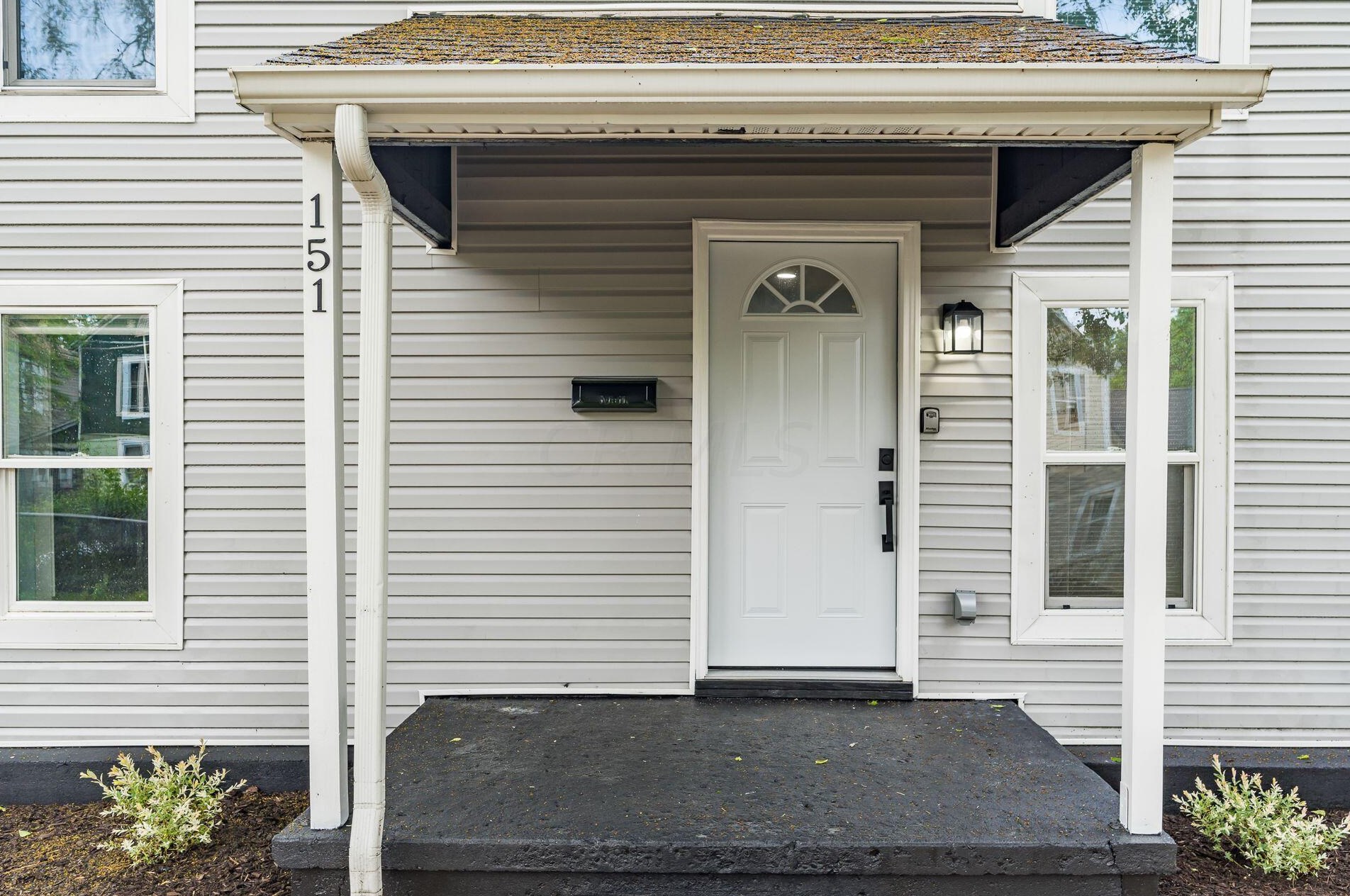 151 Chicago Ave, Columbus OH  43222-1133 exterior