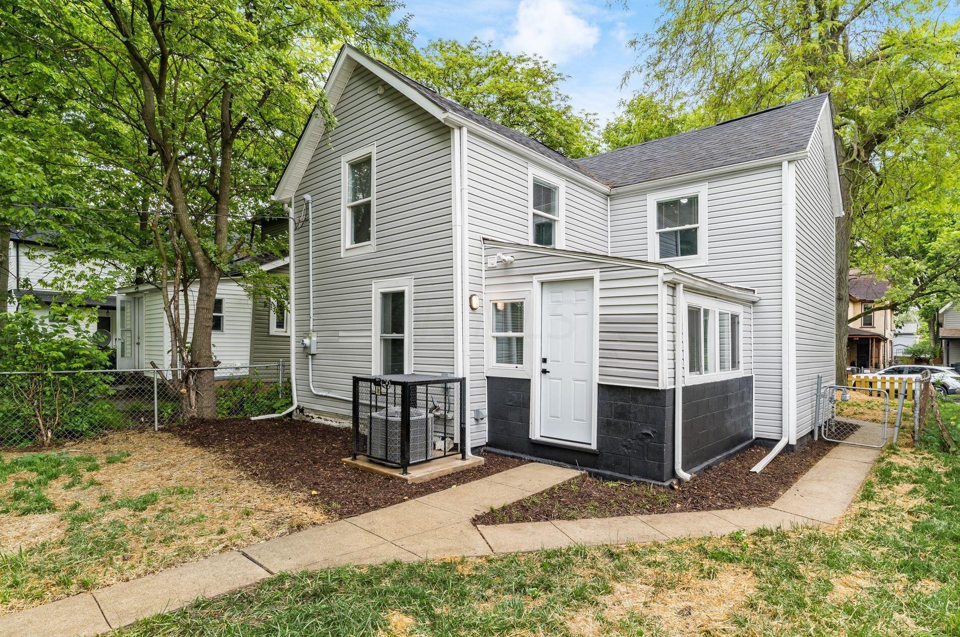 151 Chicago Ave, Columbus OH  43222-1133 exterior