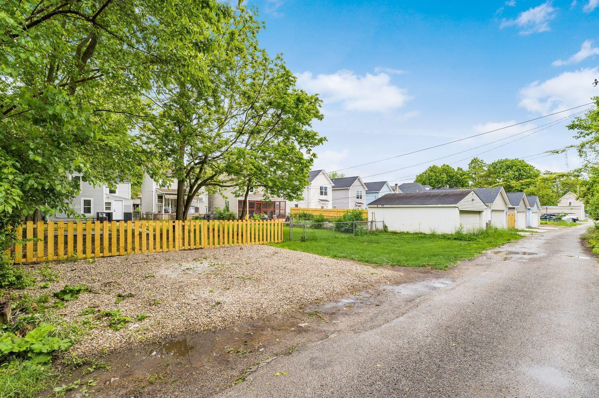 151 Chicago Ave, Columbus OH  43222-1133 exterior