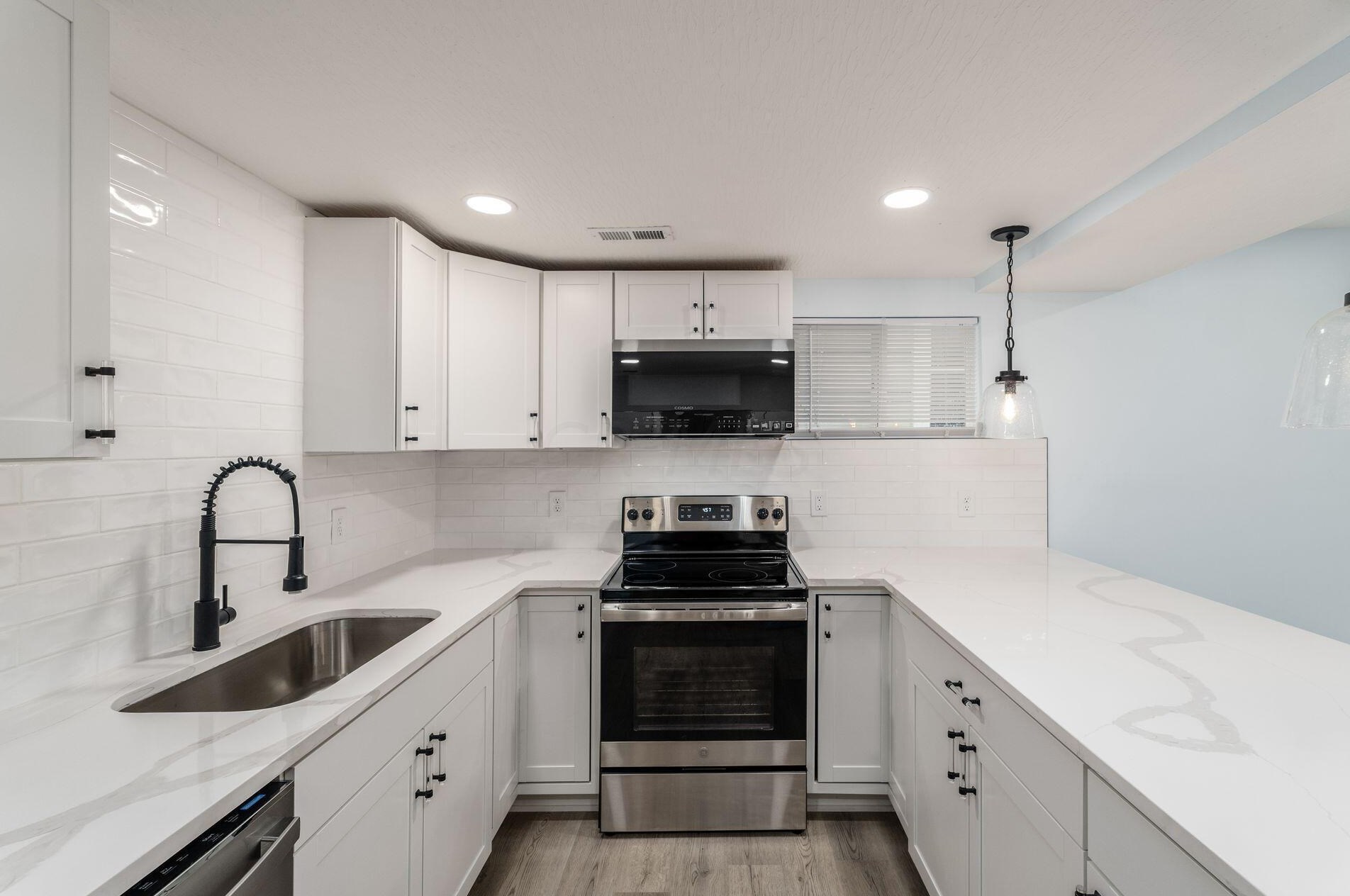 151 Chicago Ave, Columbus OH  43222-1133 exterior