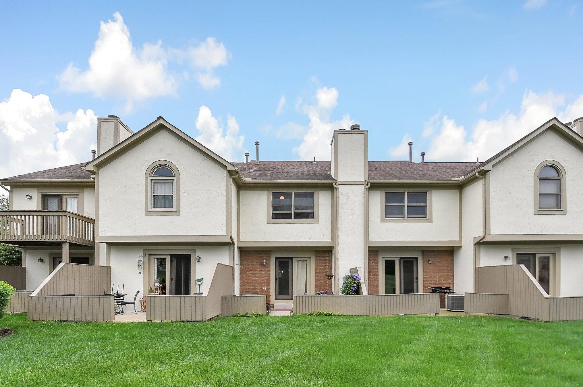 1263 Spring Brook Ct, Westerville OH  43081-3792 exterior