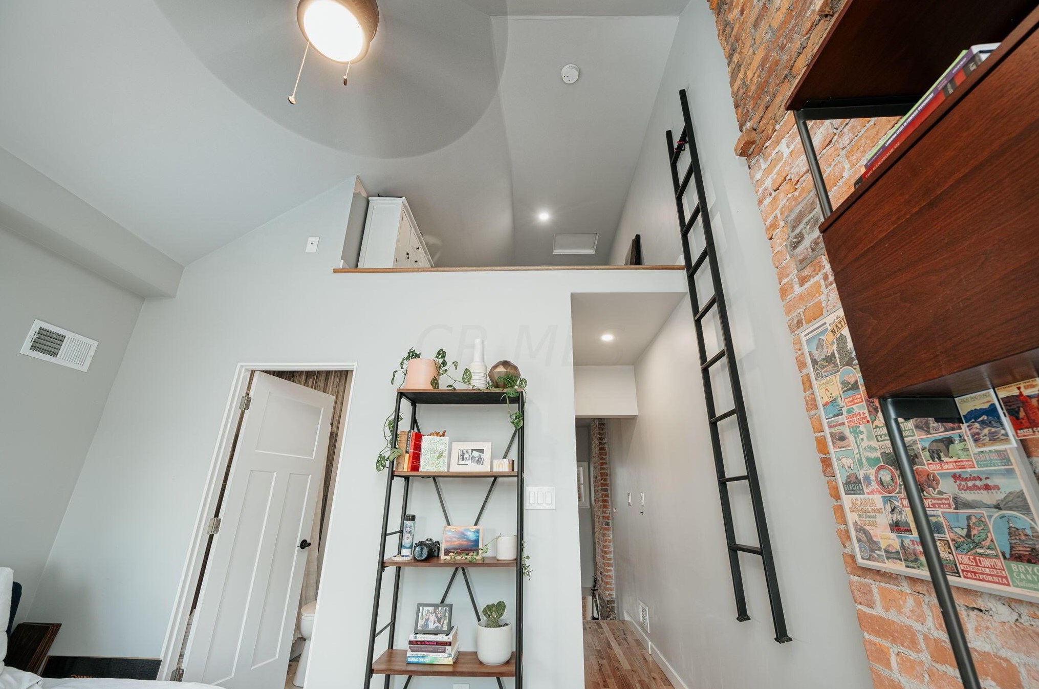 1151 Summit St, Columbus OH  43201-3516 exterior