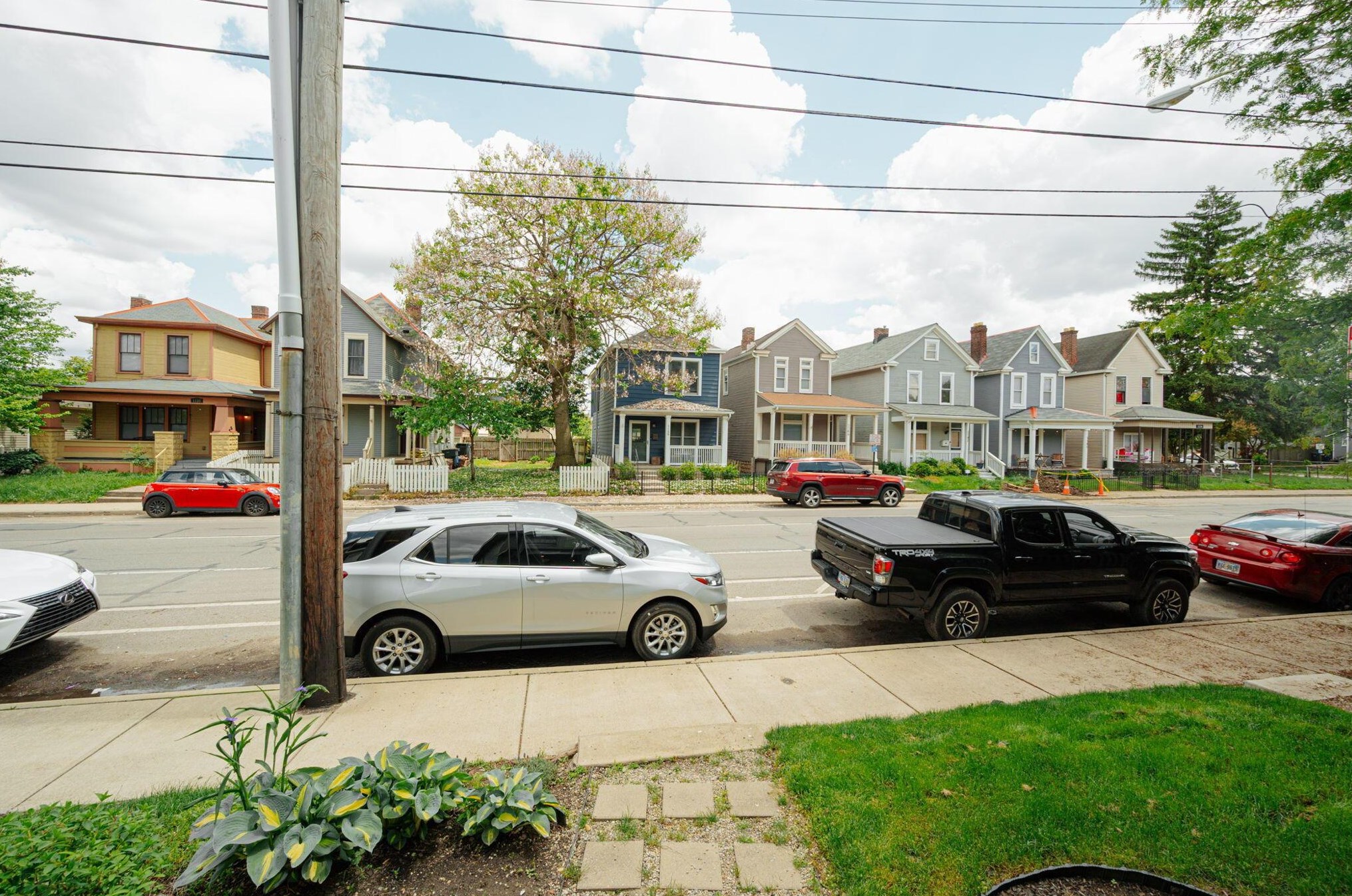 1151 Summit St, Columbus OH  43201-3516 exterior