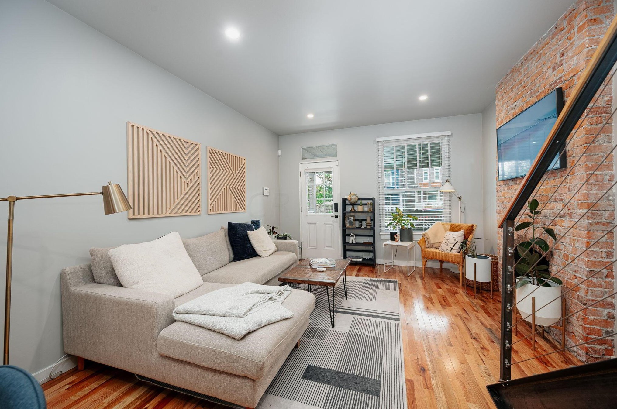 1151 Summit St, Columbus OH  43201-3516 exterior