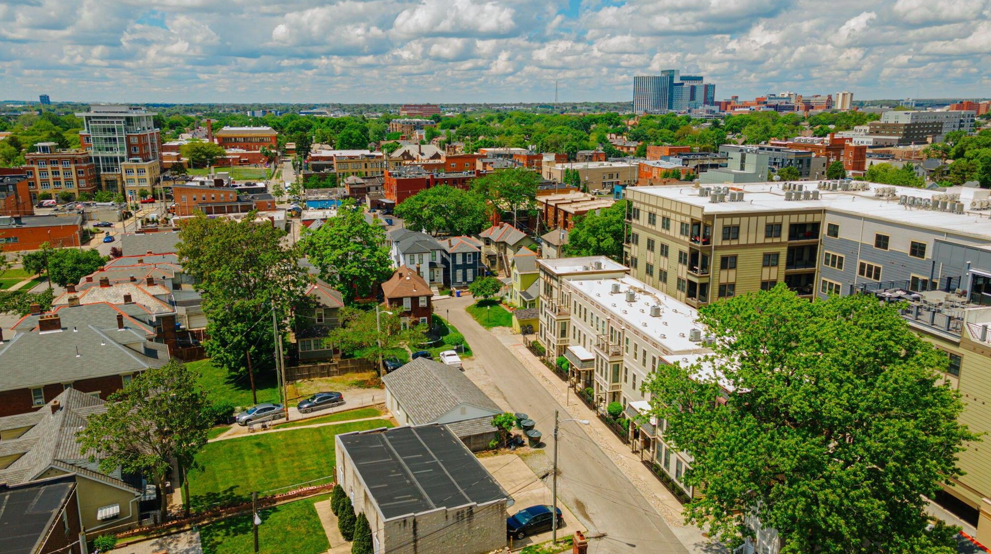 1151 Summit St, Columbus OH  43201-3516 exterior